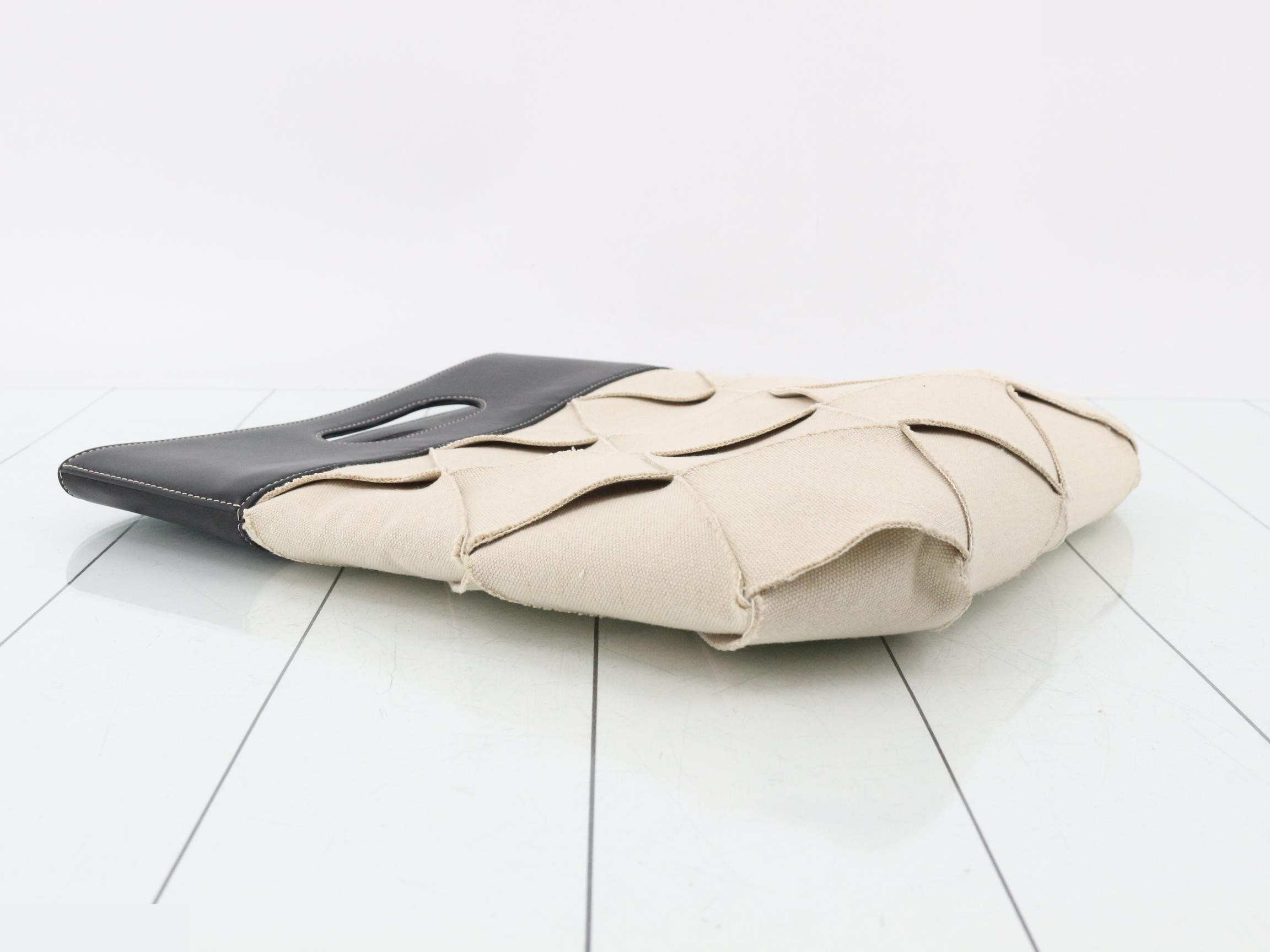 Intrecciato Slip Tote Bag - Beige/Black — view 5