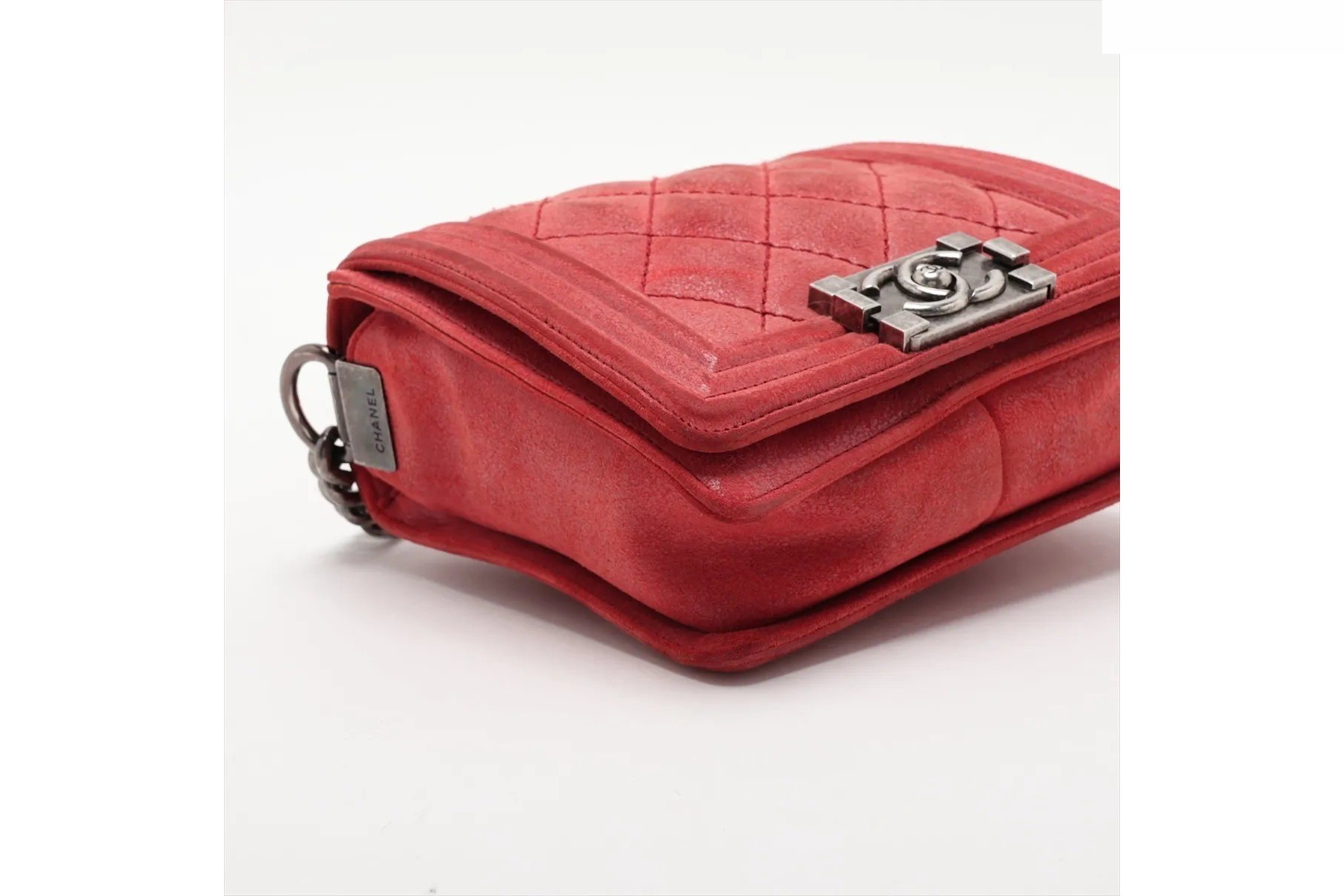Serial sticker included Boy Chanel Chain Leather Shoulder Bag — view 4