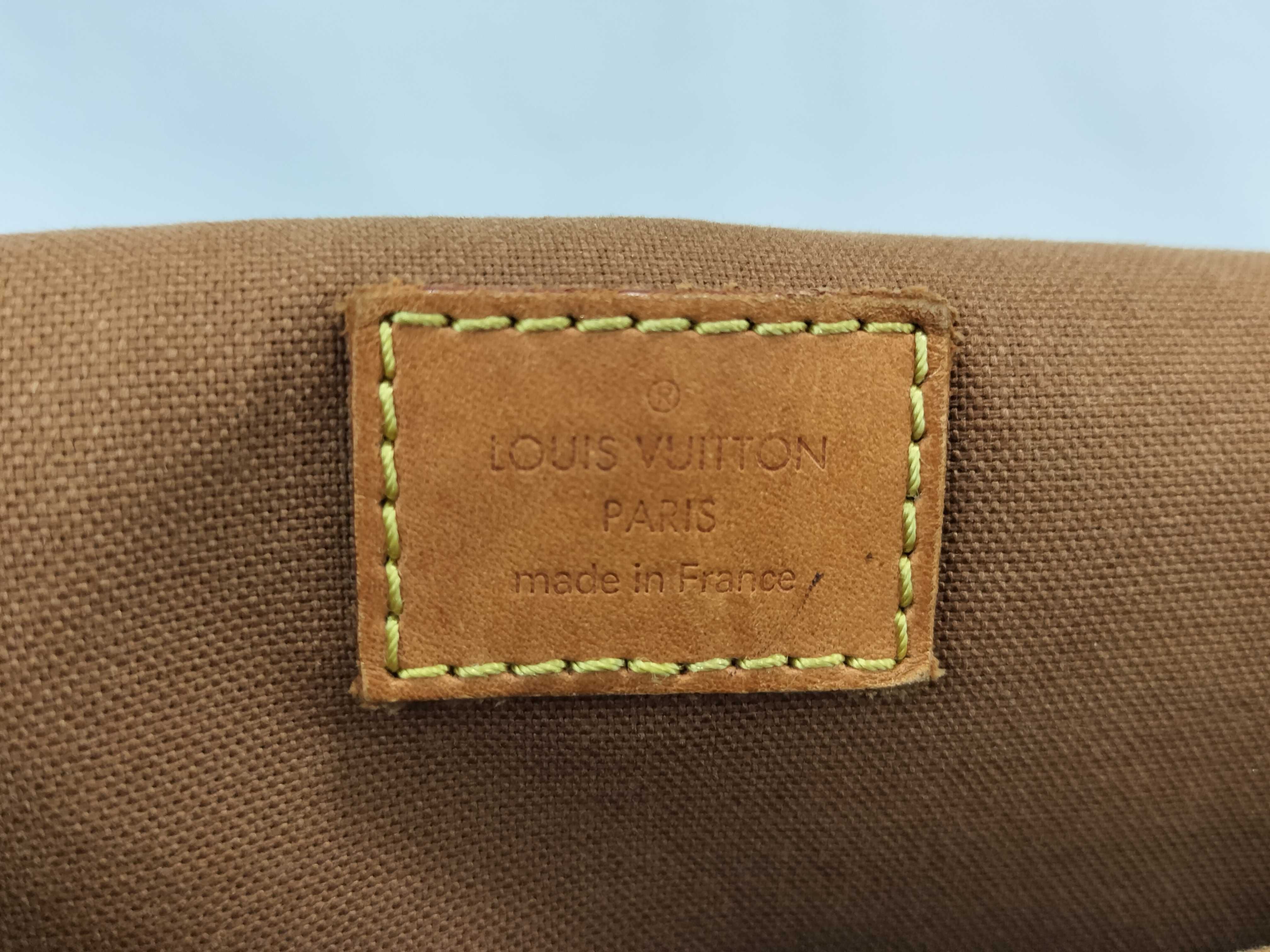 Monogram LV Messenger PM Shoulder Bag — view 12