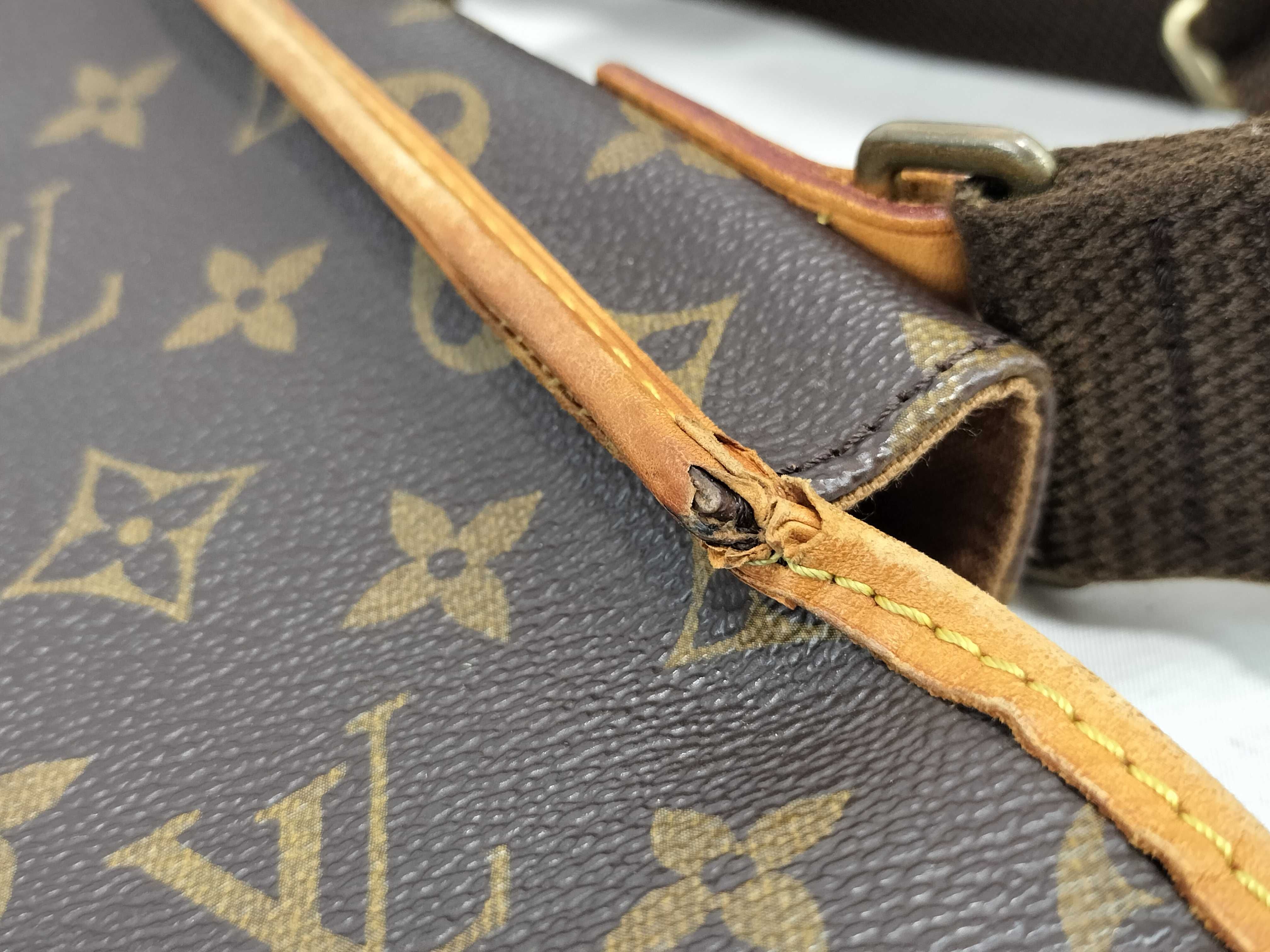 Monogram LV Messenger PM Shoulder Bag — view 14