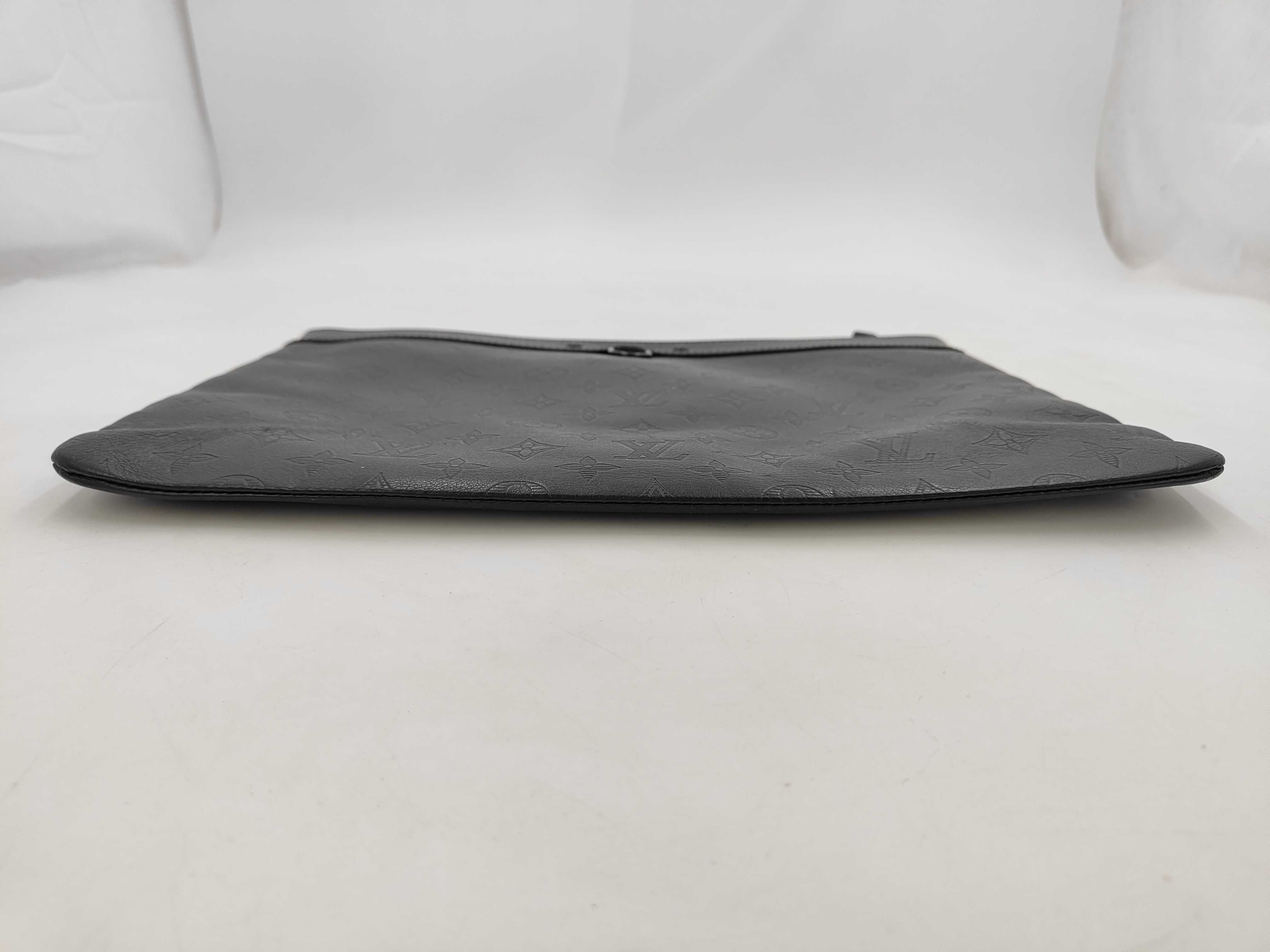 Monogram SLG MONOGRAM SHADOW DISCOVERY CLUTCH M62903 RFID Clutch Bag — view 7
