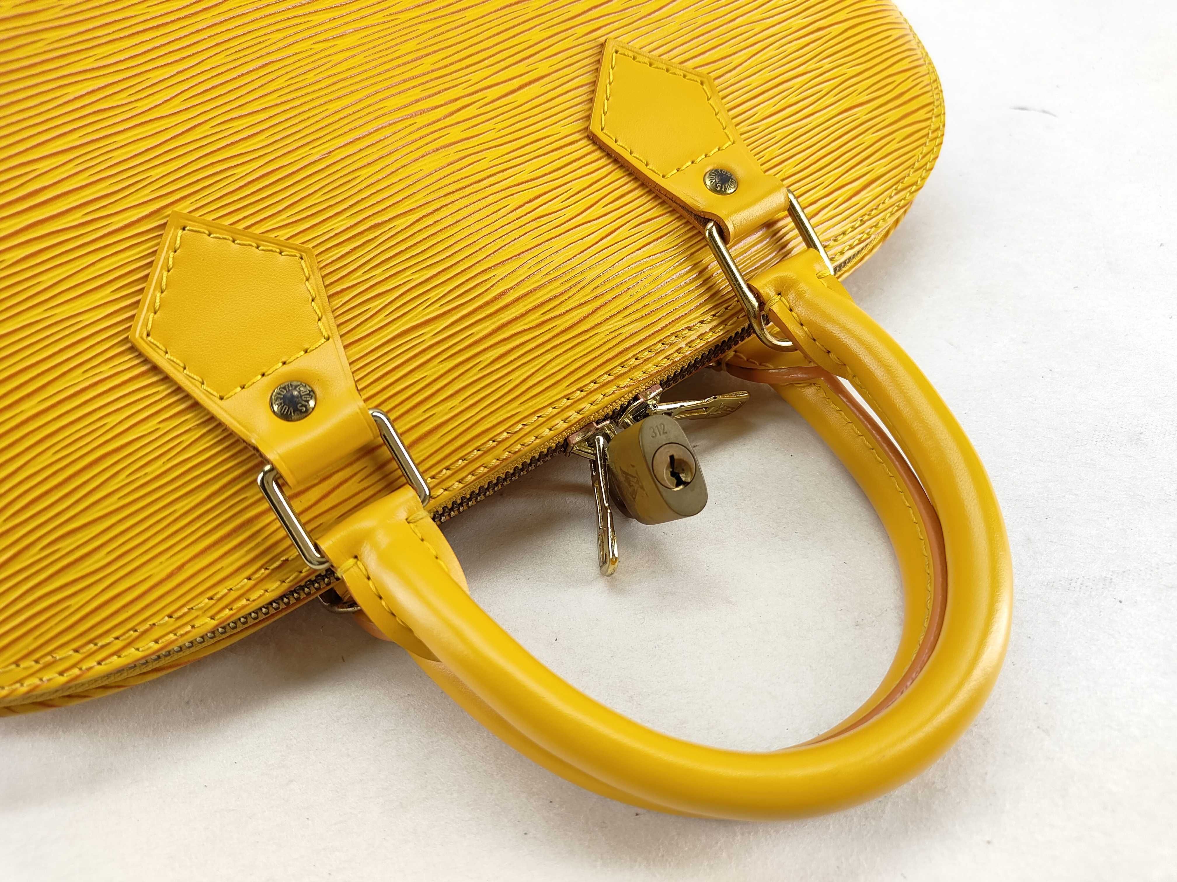 Epi Alma M52149 Yellow Handbag — view 4