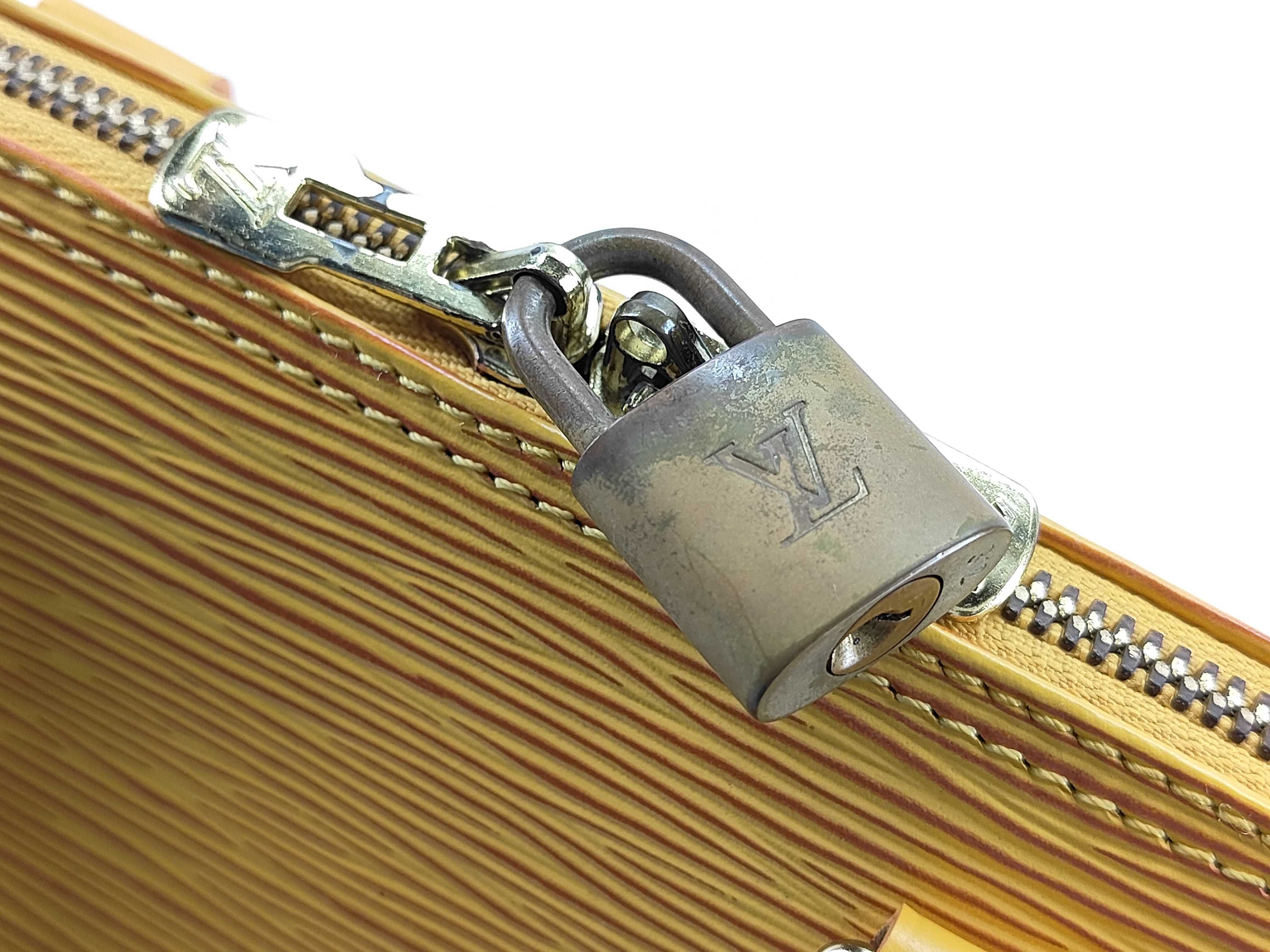 Epi Alma M52149 Yellow Handbag — view 7