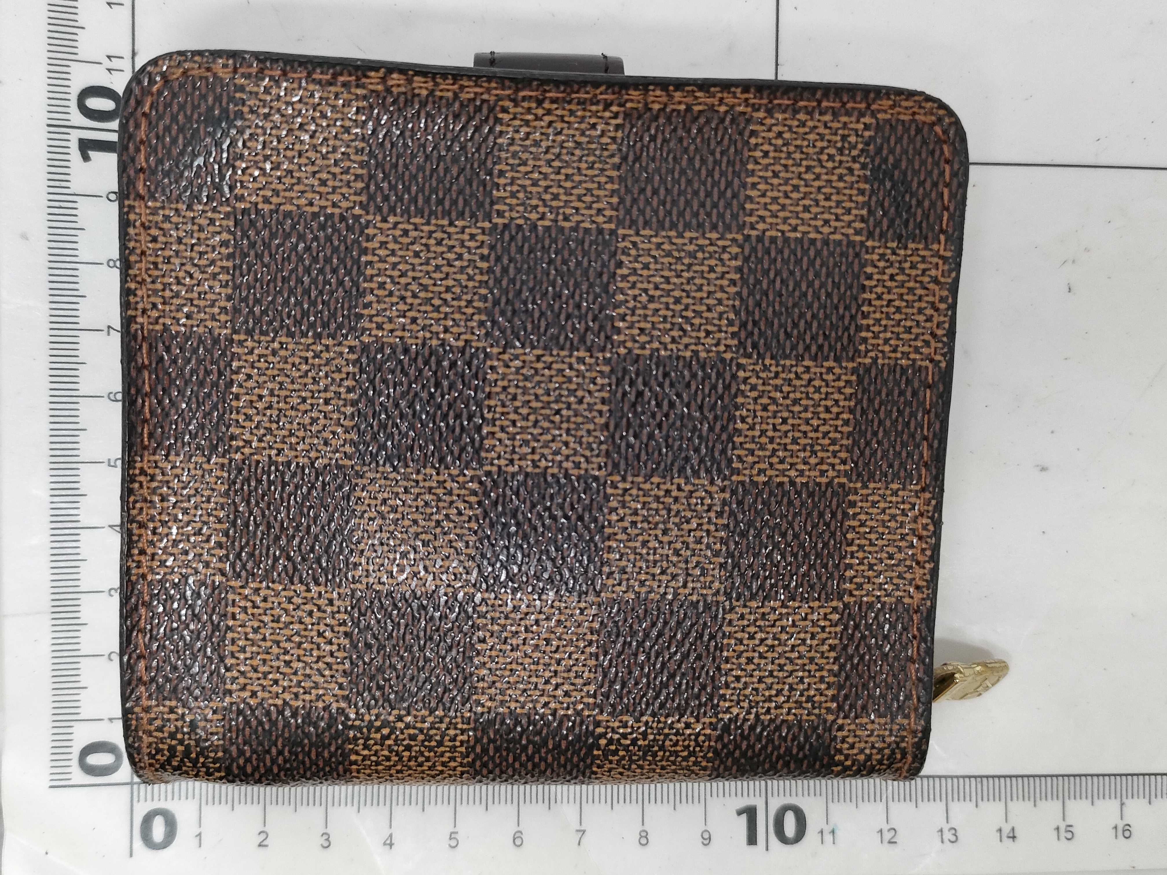 Damier Louis Vuitton Damier Wallet — view 13