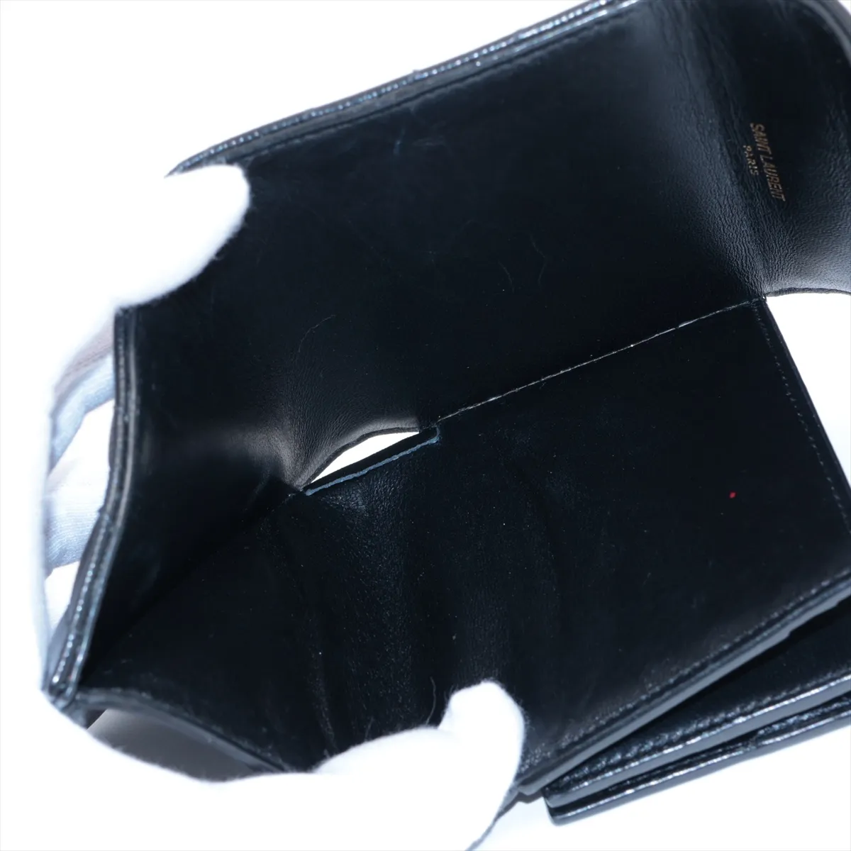 V Stitch YSL Logo GNC692061 Leather Compact Wallet Black — view 6