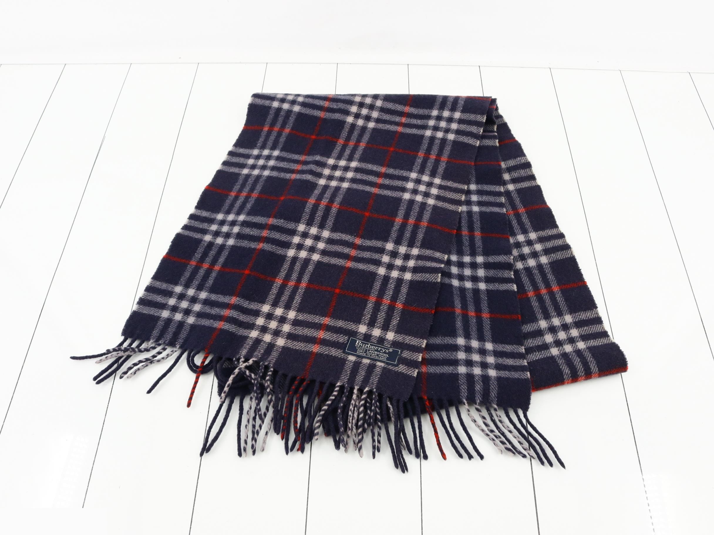 Other lines: Small items, accessories, and scarves — view 2