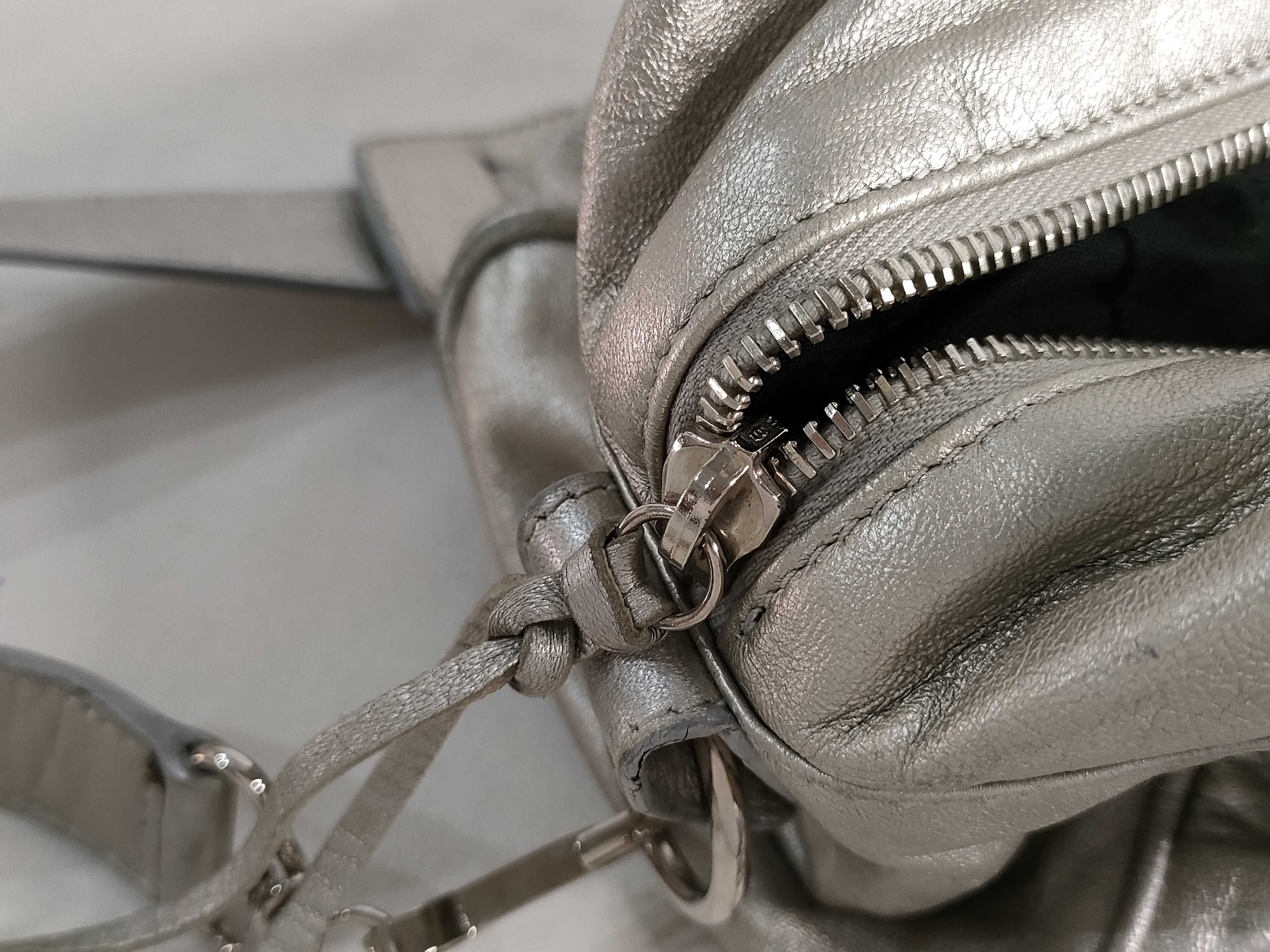 The City PH - Metallic City Bag Silver Leather 28cm Handbag — view 14