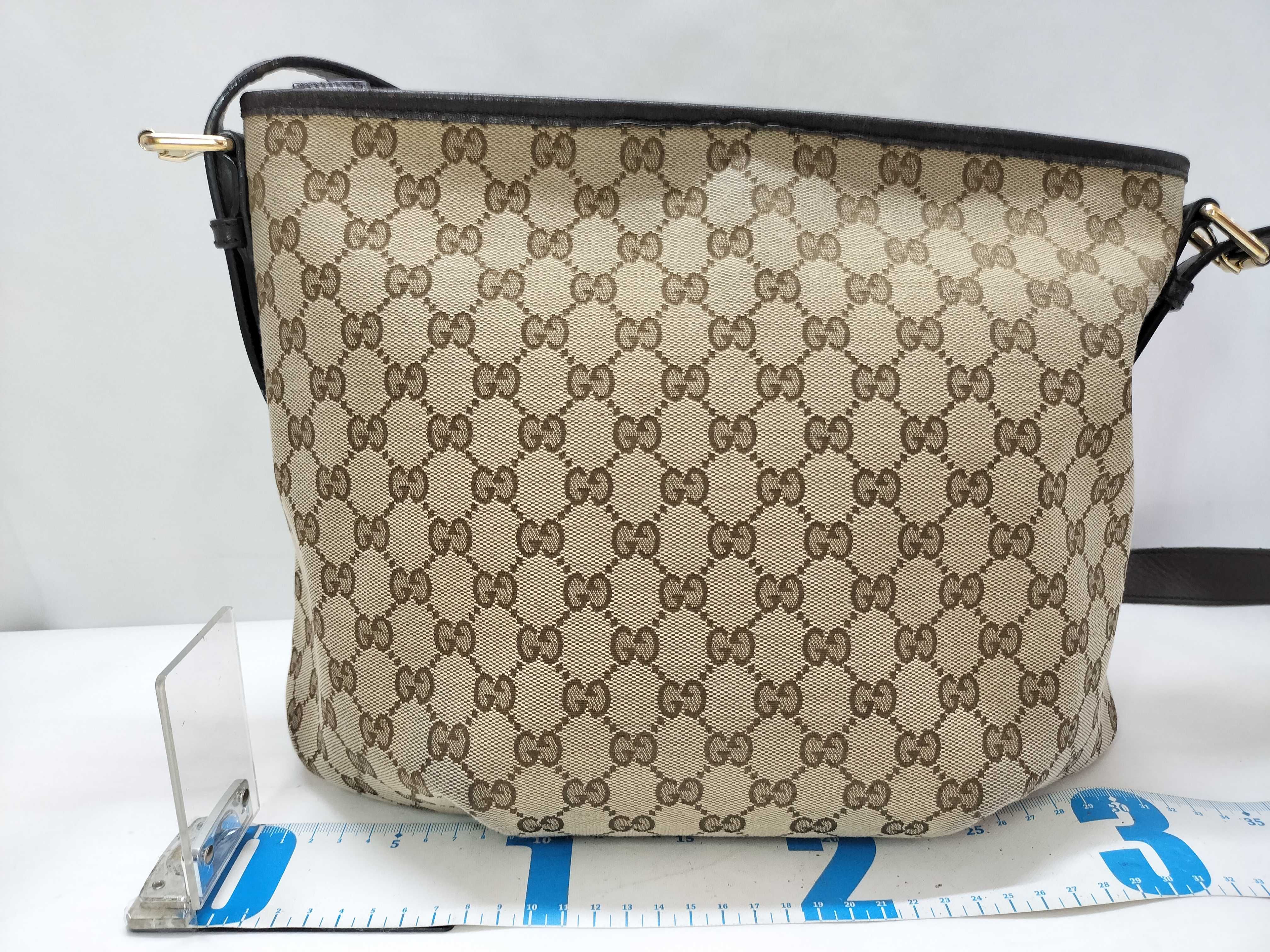 GG Canvas Shoulder Bag — view 2