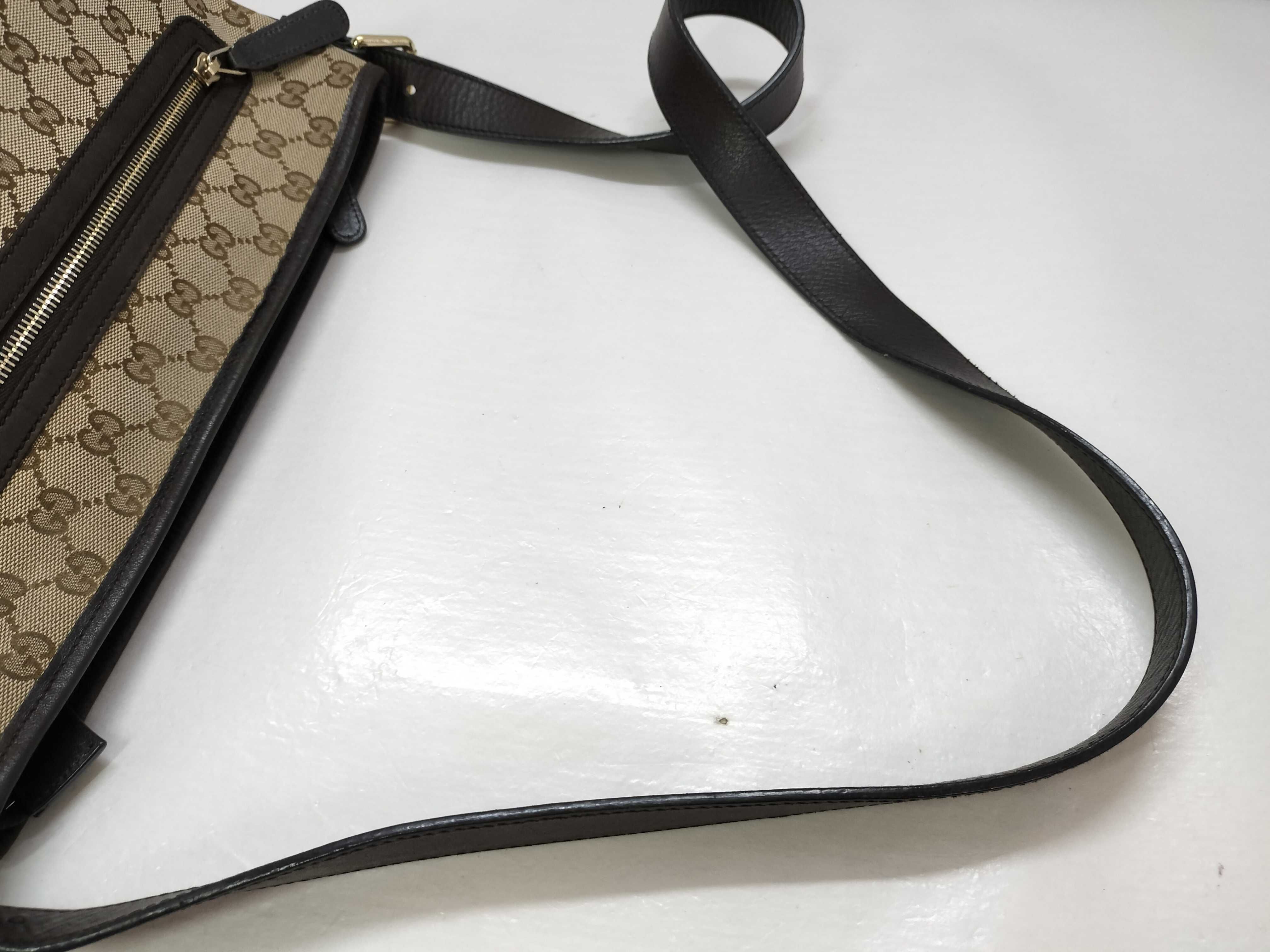 GG Canvas Shoulder Bag — view 3