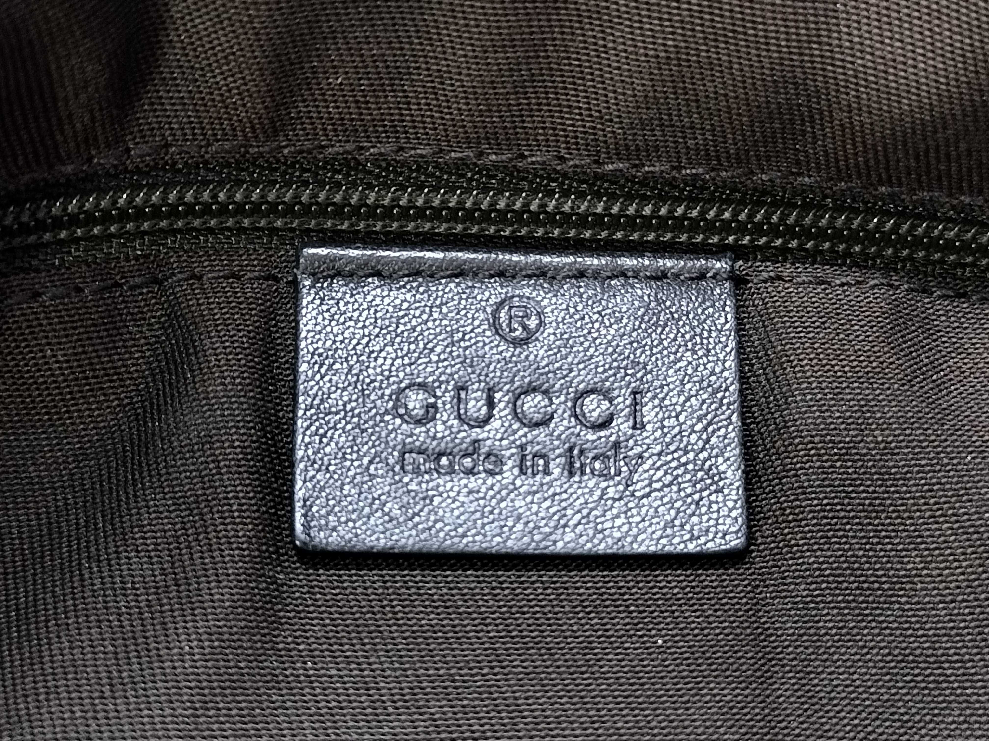 GG Canvas Shoulder Bag — view 9