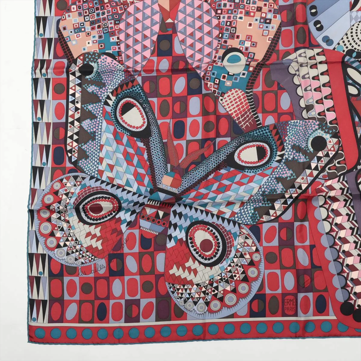 Carre 90 Les Ailes de la Soie Silk Wing Scarf Silk Red Thread Fuzzing — view 5