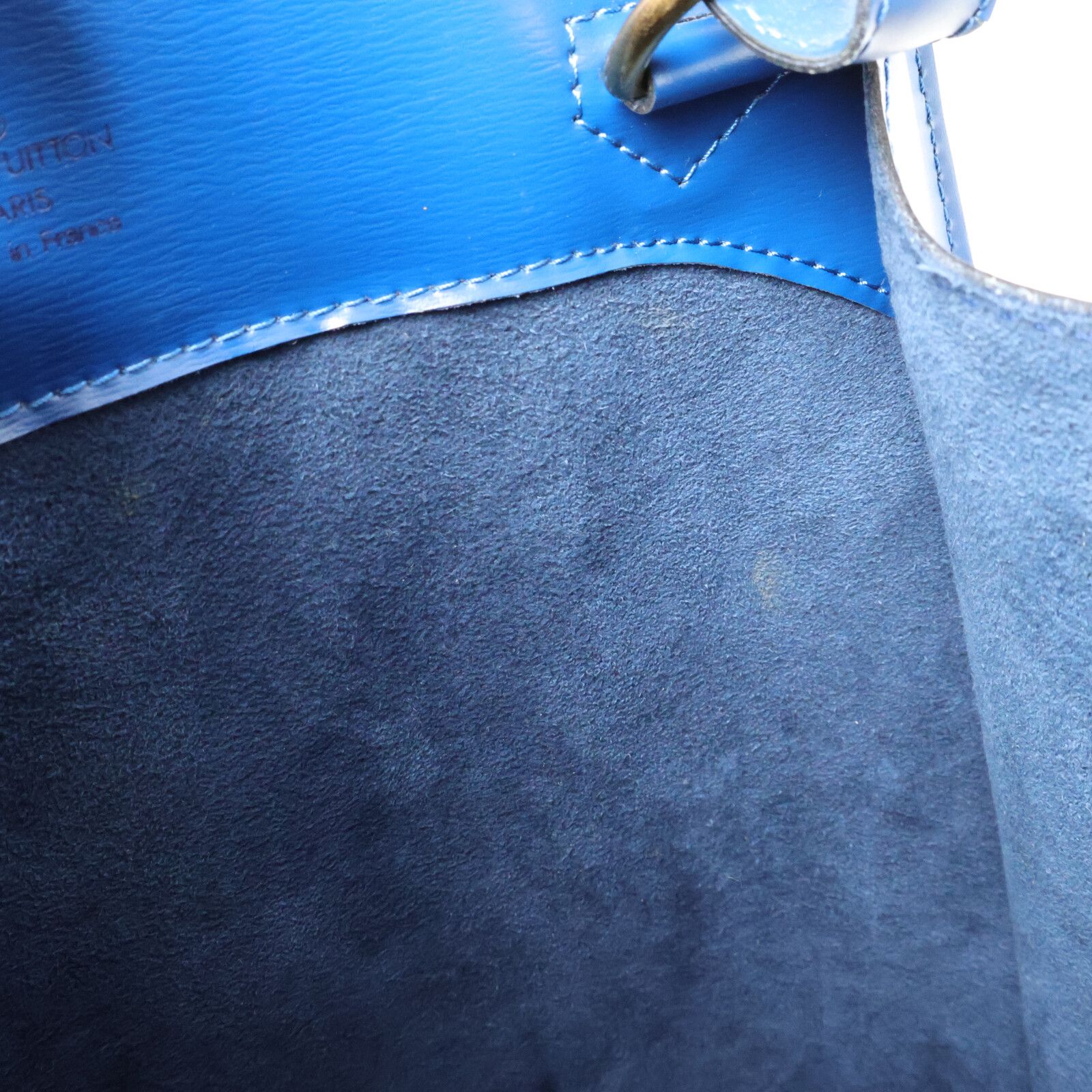 Epi Cluny Shoulder Bag Toledo Blue Shoulder Bag M 52255 — view 13