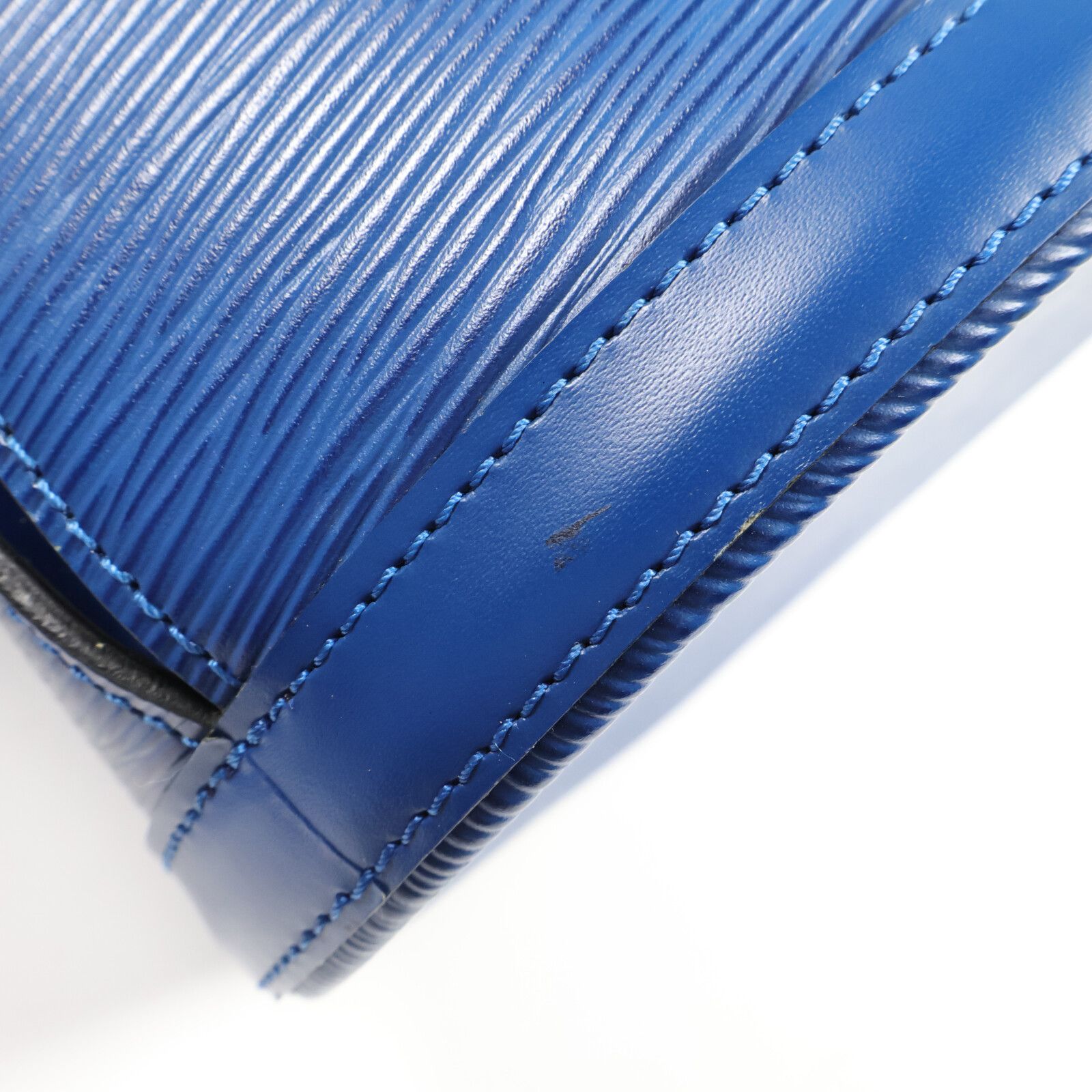 Epi Cluny Shoulder Bag Toledo Blue Shoulder Bag M 52255 — view 15
