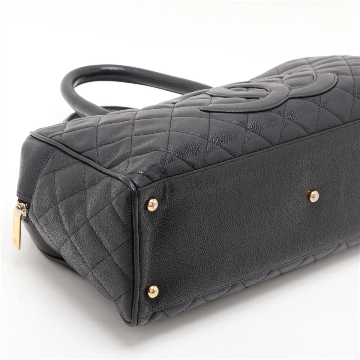 Matelassé Caviar Skin Handbag, Black with Gold Hardware, Item No. 8969401 (Serial Number 8) — view 4