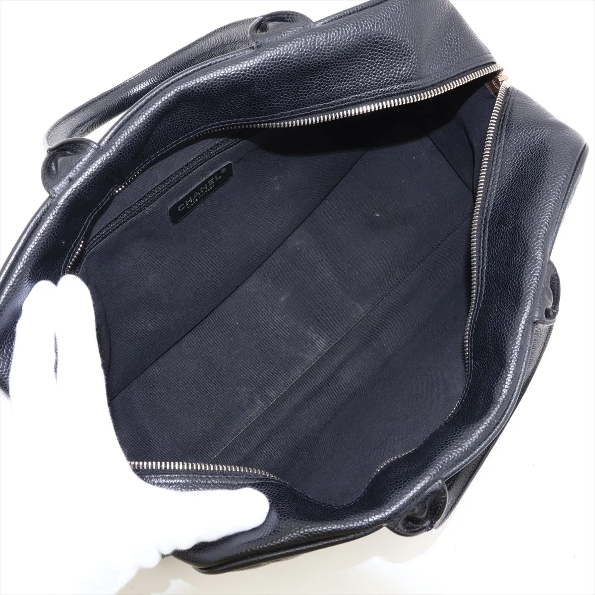 Matelassé Caviar Skin Handbag, Black with Gold Hardware, Item No. 8969401 (Serial Number 8) — view 7