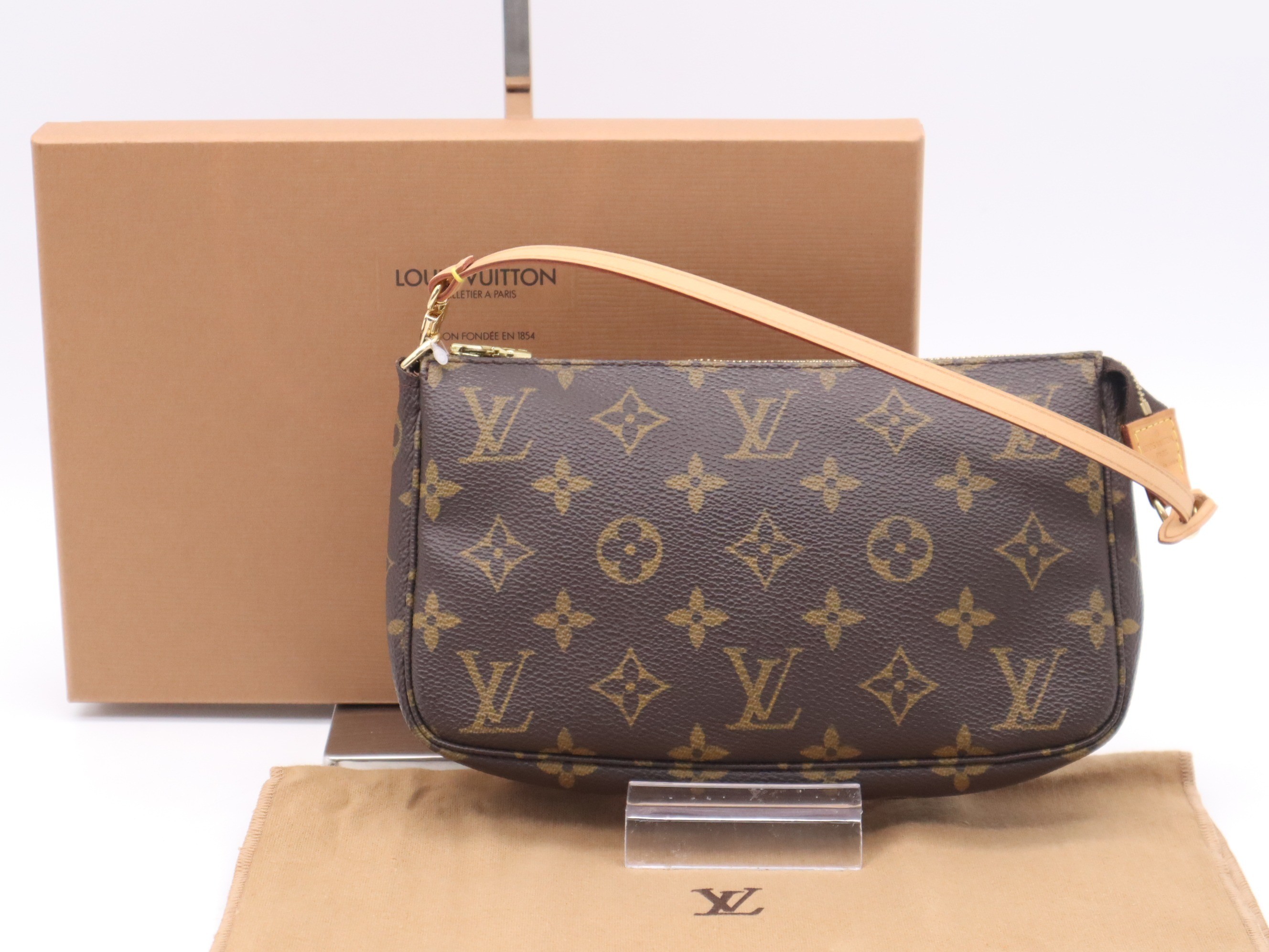 Pochette Accessoires (old model) - with dust bag and box.