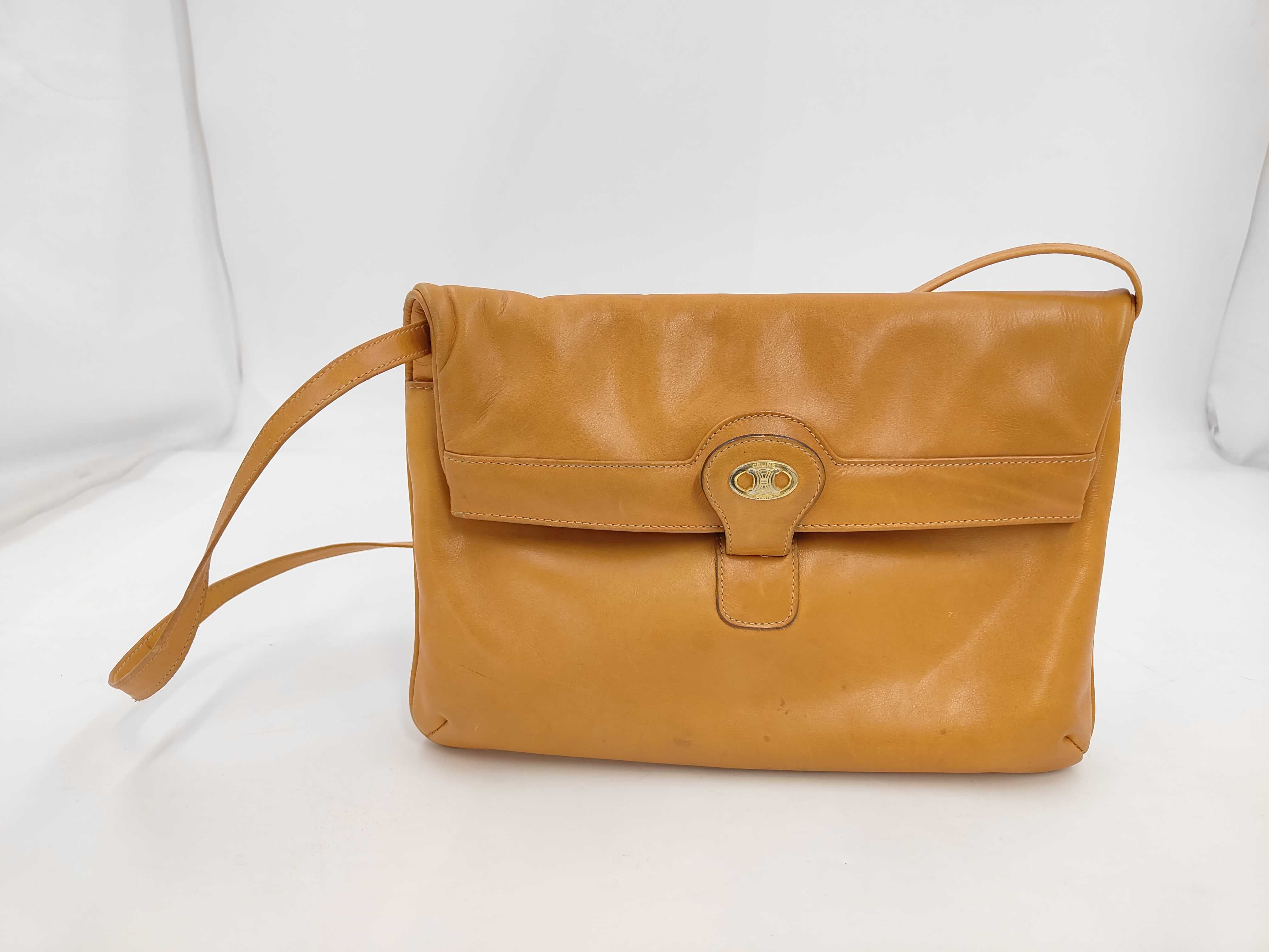 Triomphe Leather Shoulder Bag, Beige