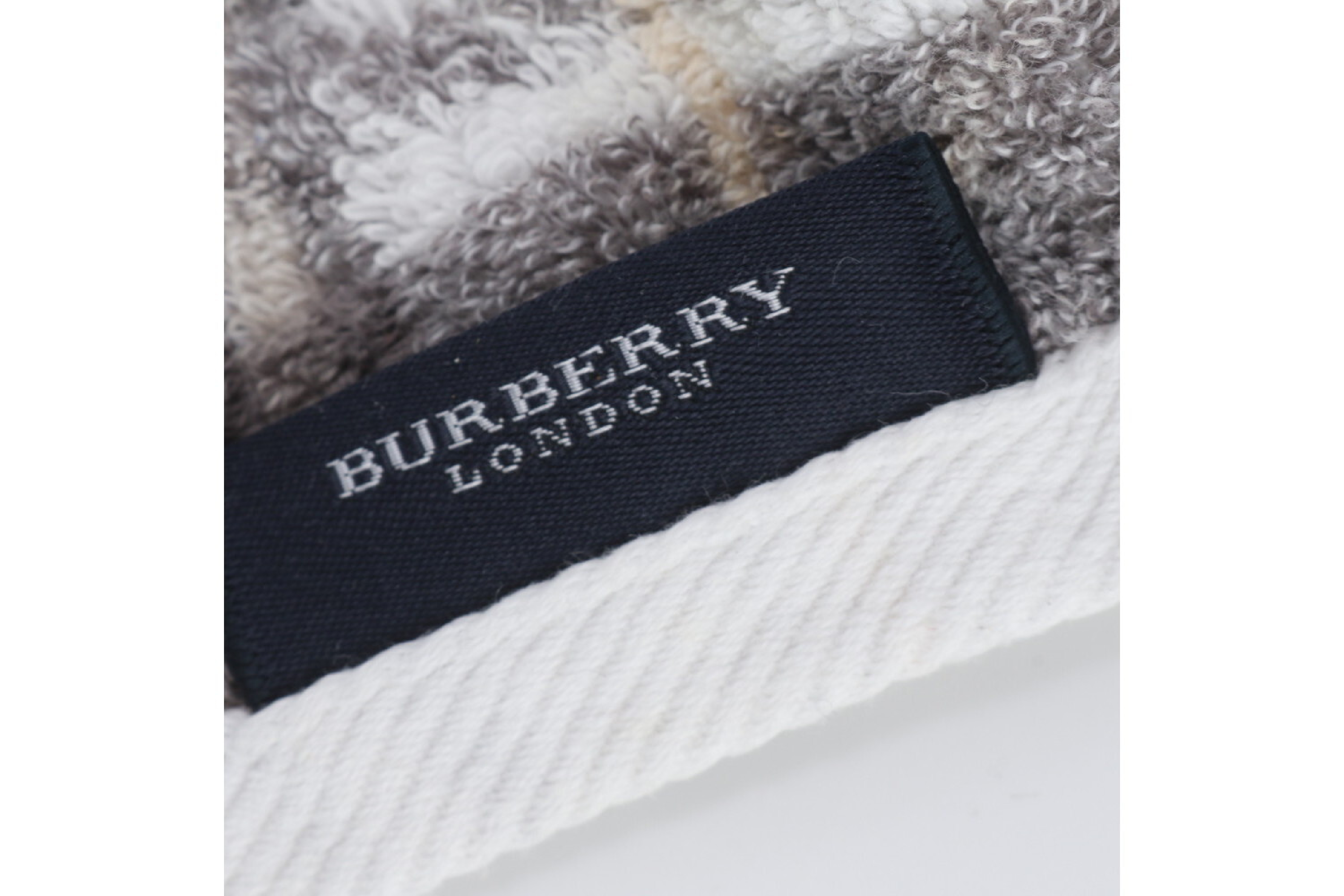 check scarf with tag, other accessories — view 9