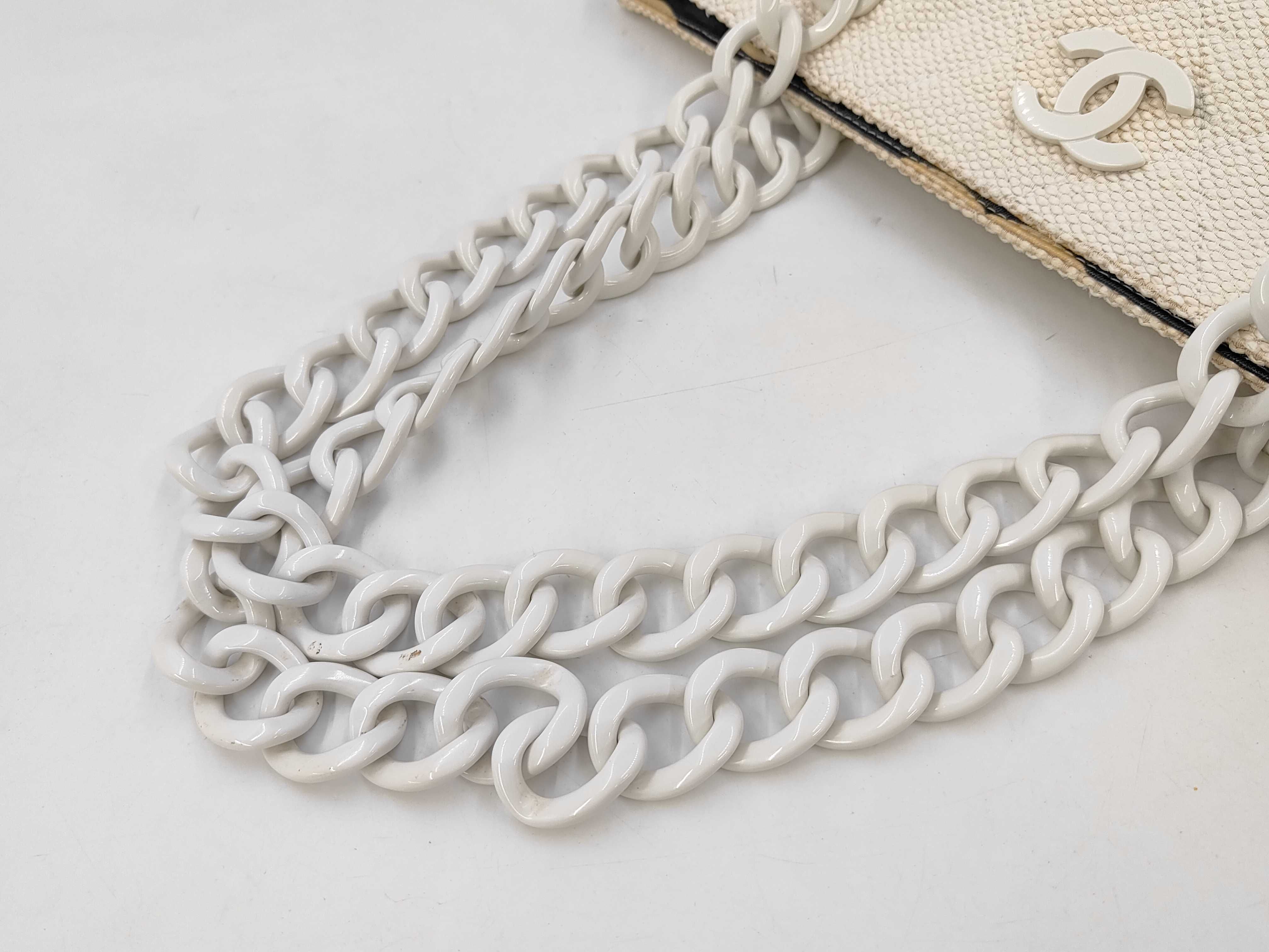 White Plastic Chain Tote Bag — view 3