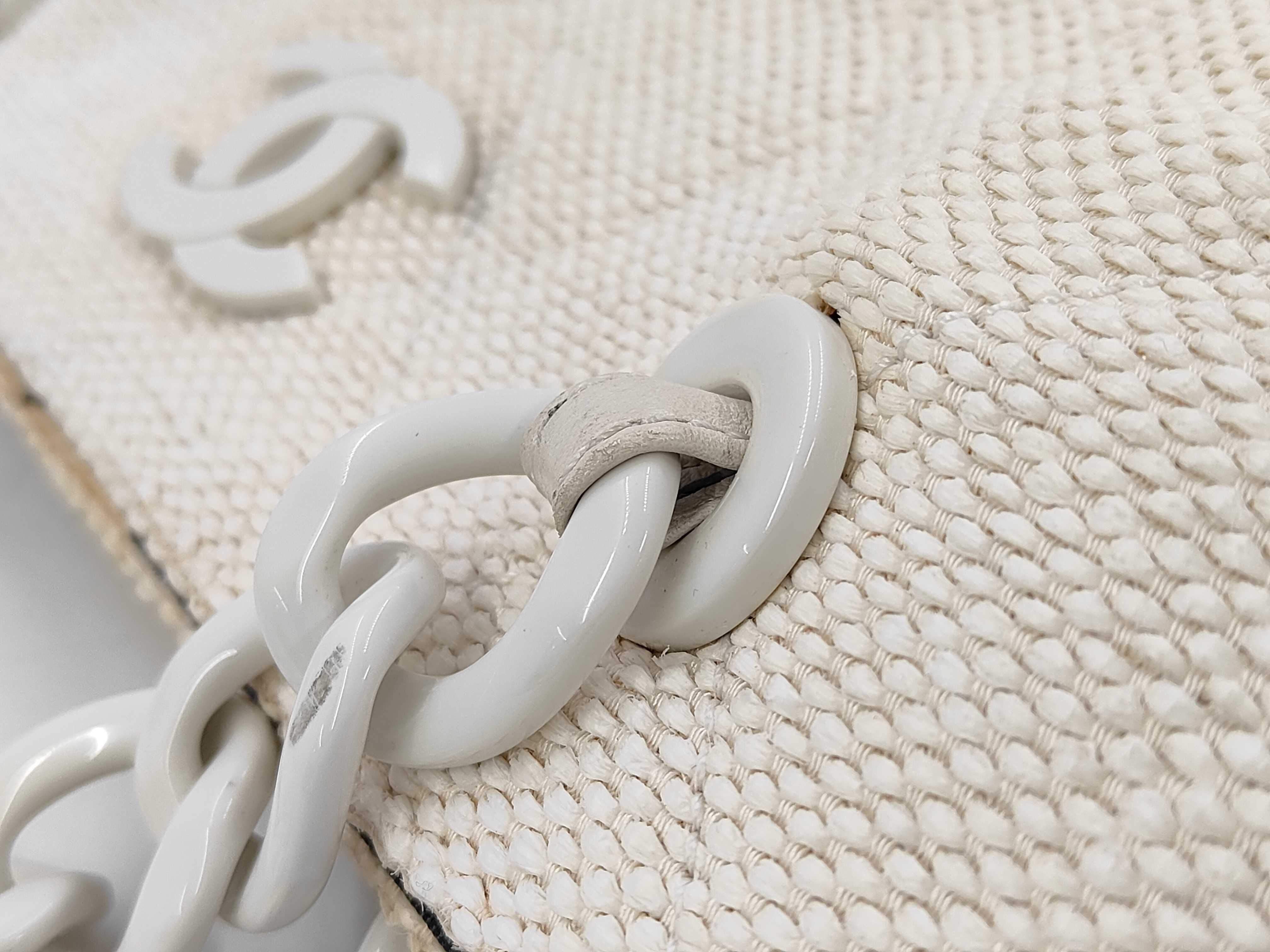 White Plastic Chain Tote Bag — view 5
