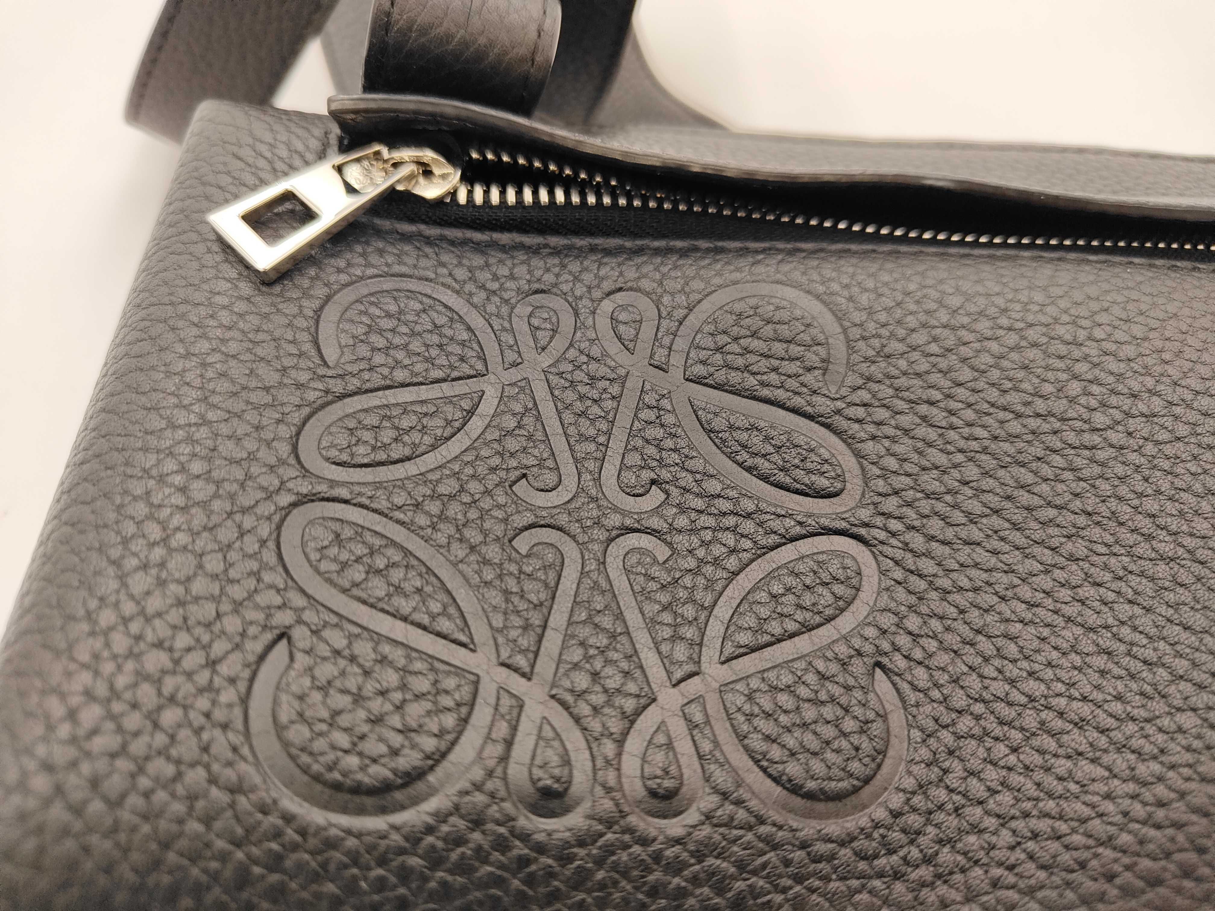 Vertical T-Pocket Shoulder Bag — view 11