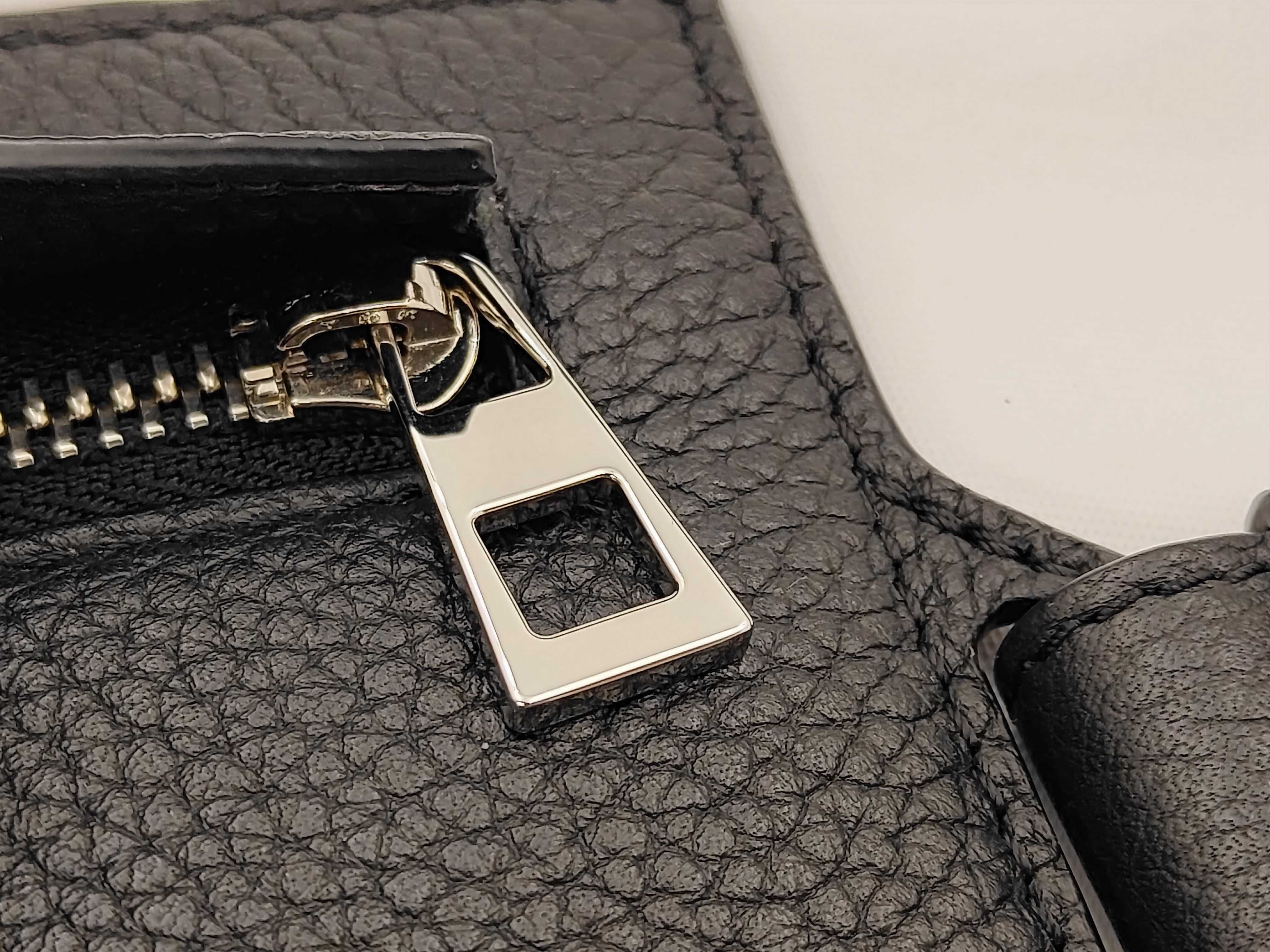 Vertical T-Pocket Shoulder Bag — view 10