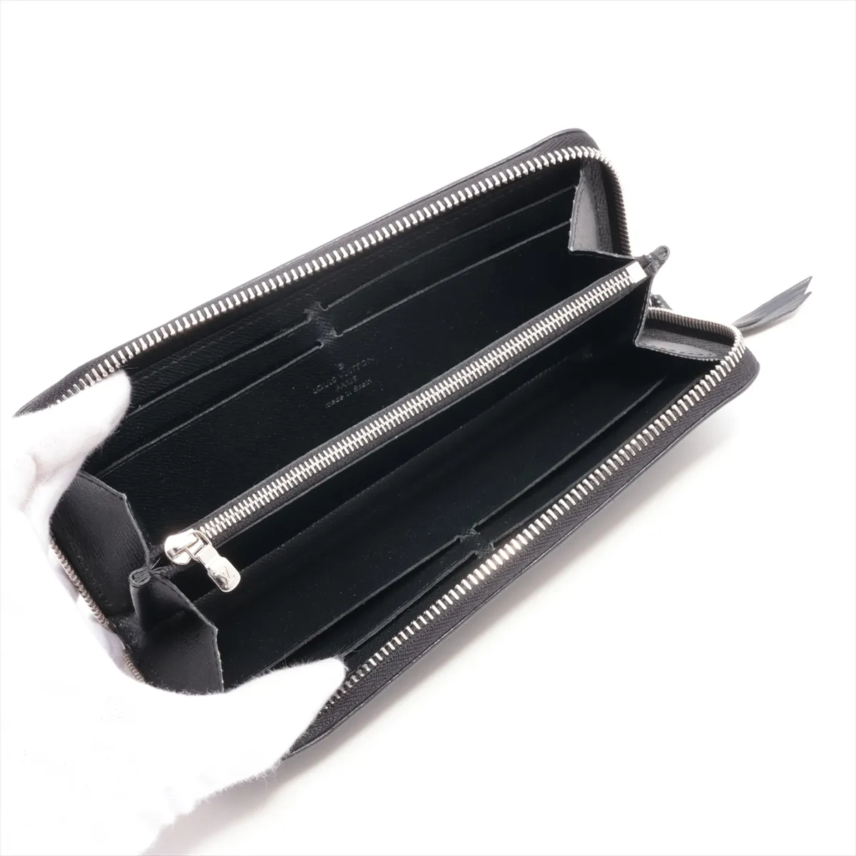 Epi Portefeuille Clemence M60915 UB4219 Black Round Zip Wallet — view 3