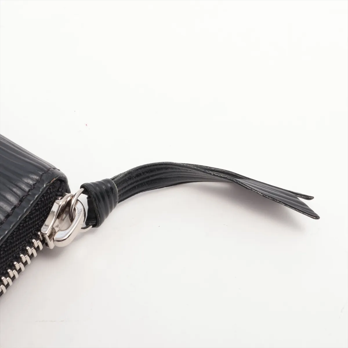 Epi Portefeuille Clemence M60915 UB4219 Black Round Zip Wallet — view 10