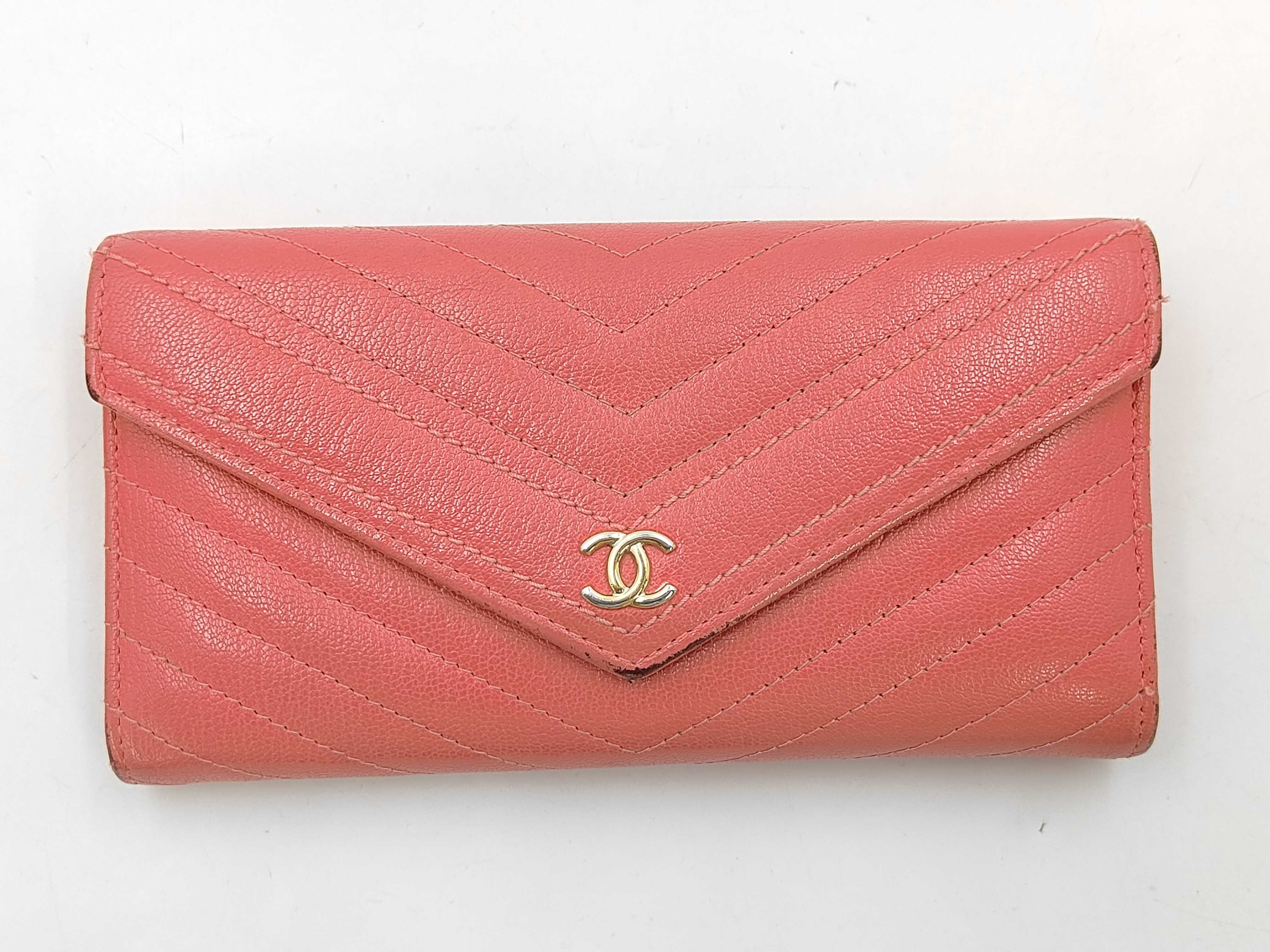 V-stitch flap wallet, Chevron pattern, No. 27, Pink.