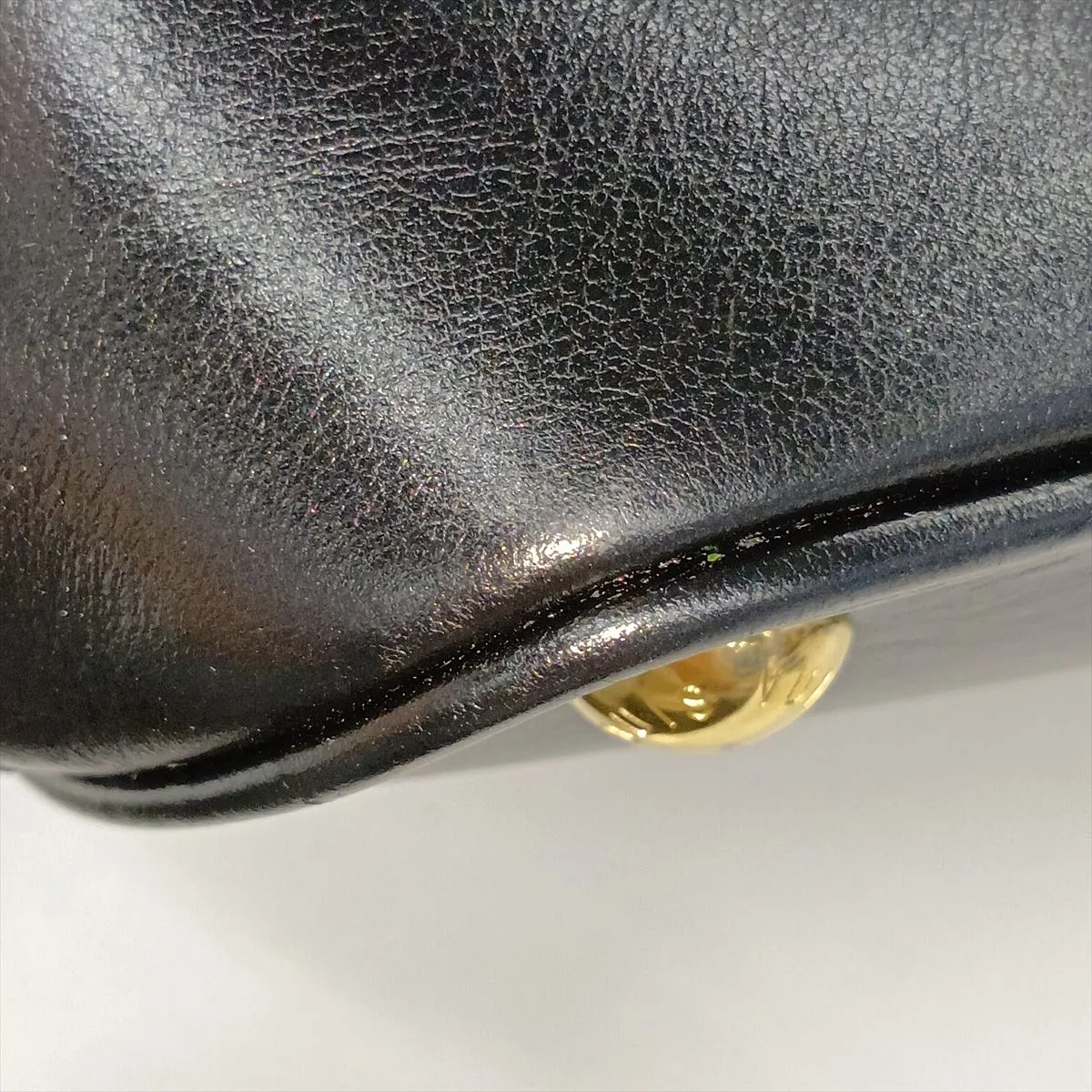 LV logo x leather Capucines MM - Black (RFID detected) — view 15