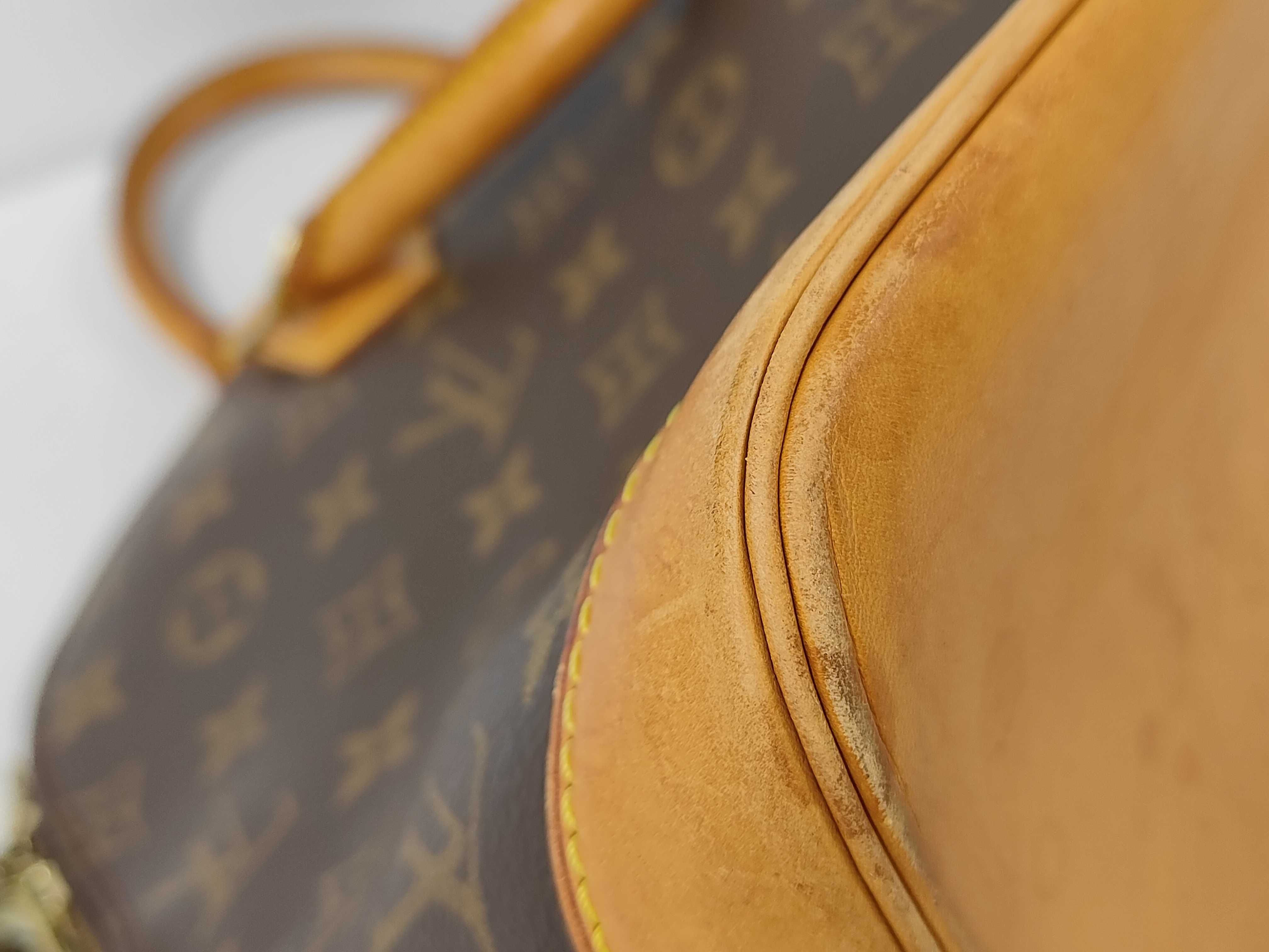 LV Alma handbag — view 4