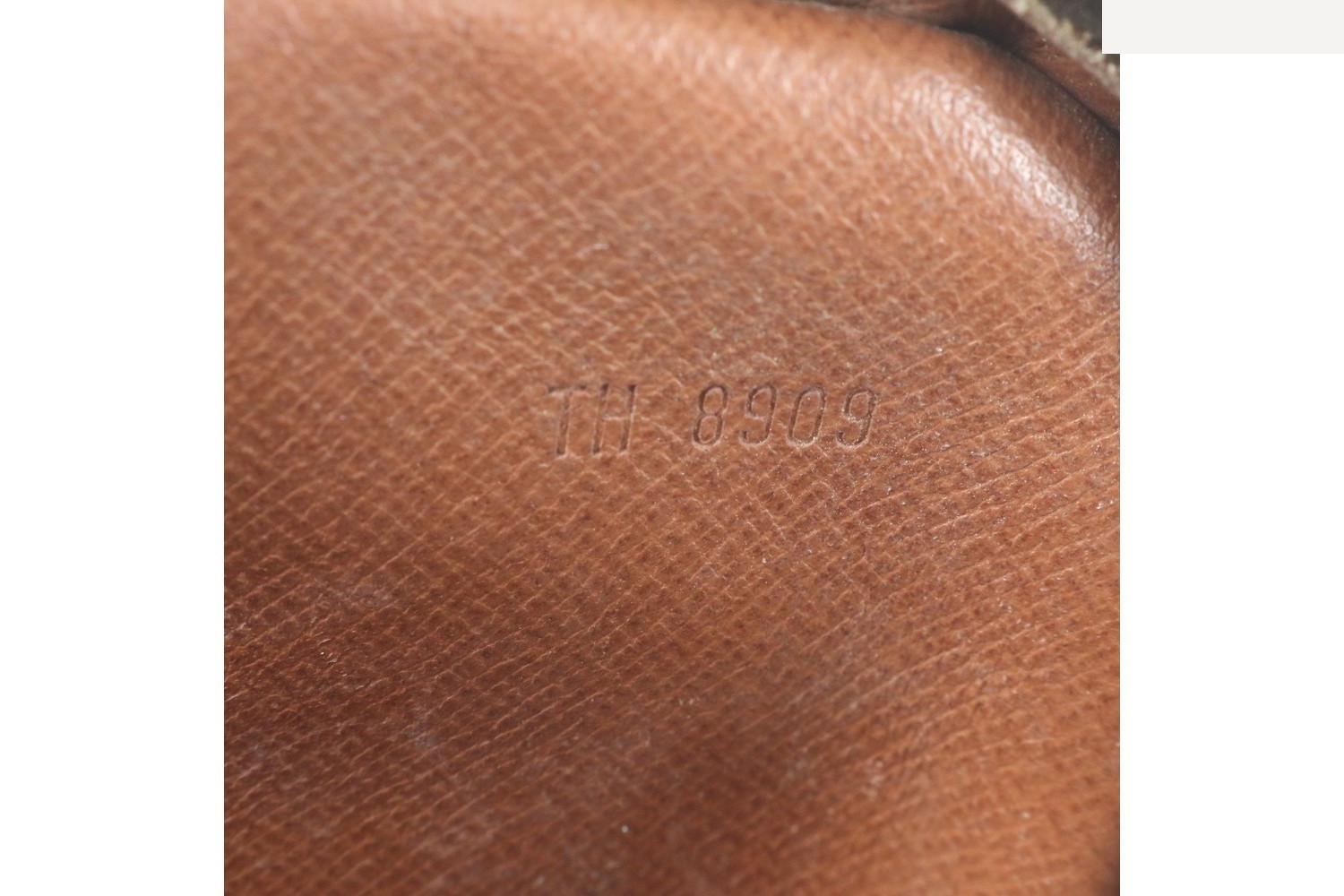 Monogram Marly Dragonne GM M51825 Leather Second Bag — view 9