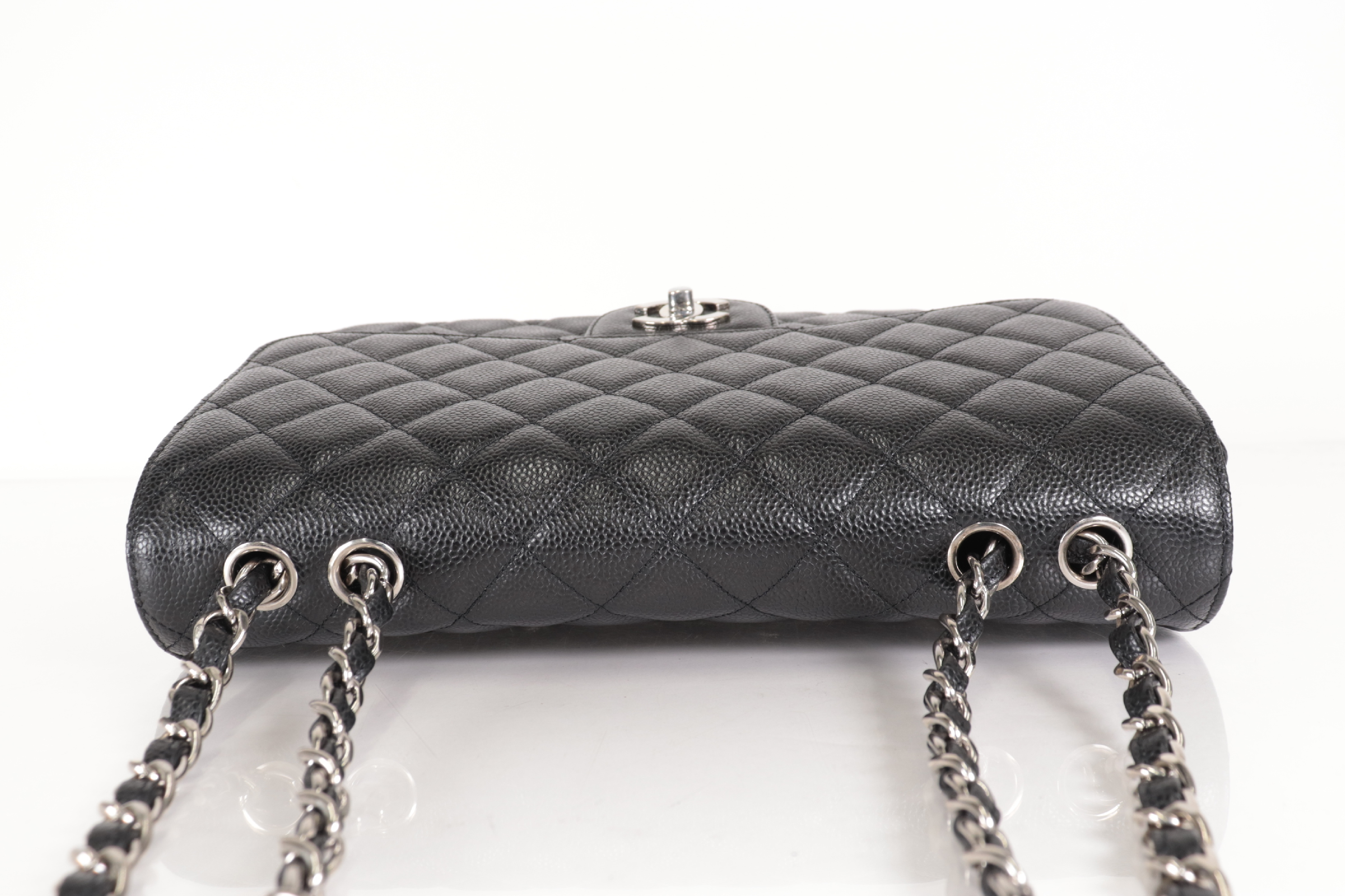 Caviar Chain Shoulder Bag W30 (Serial Number 29) — view 6