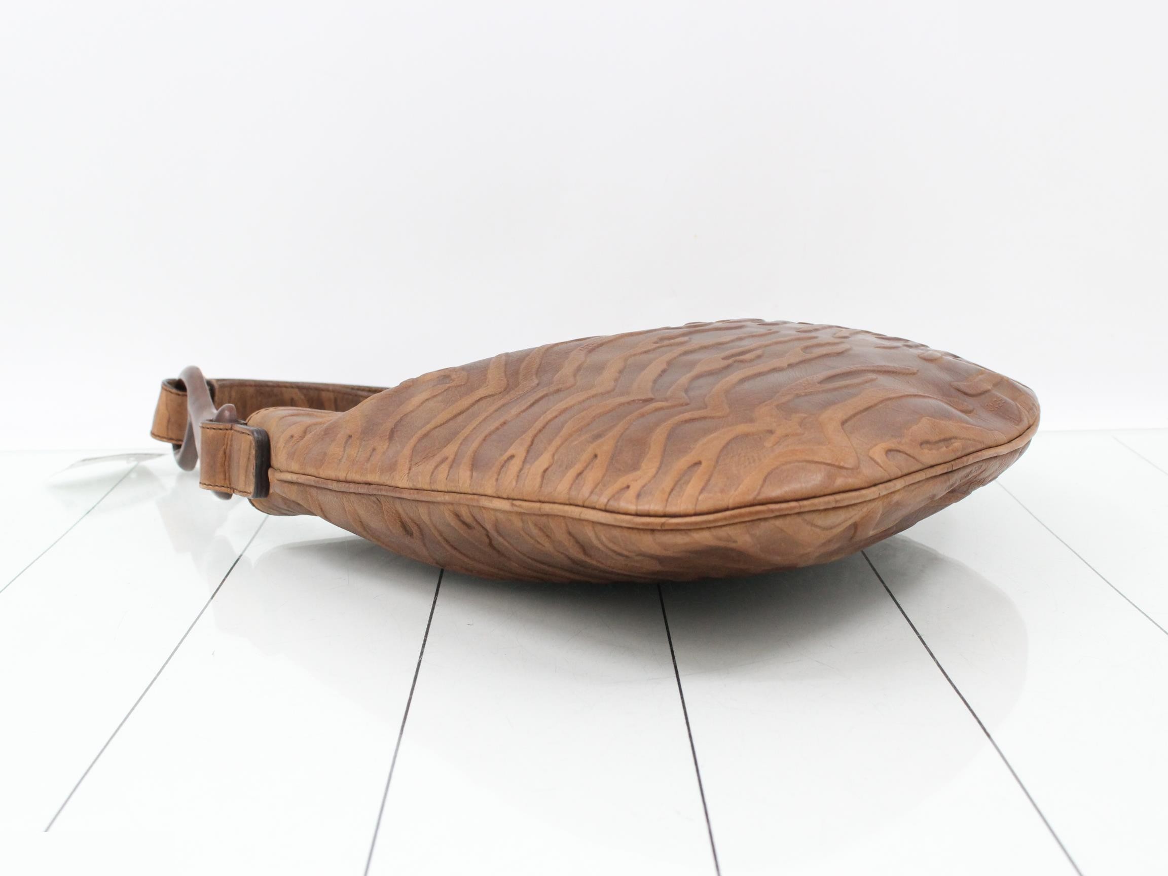 Wood handle leather shoulder bag — view 5
