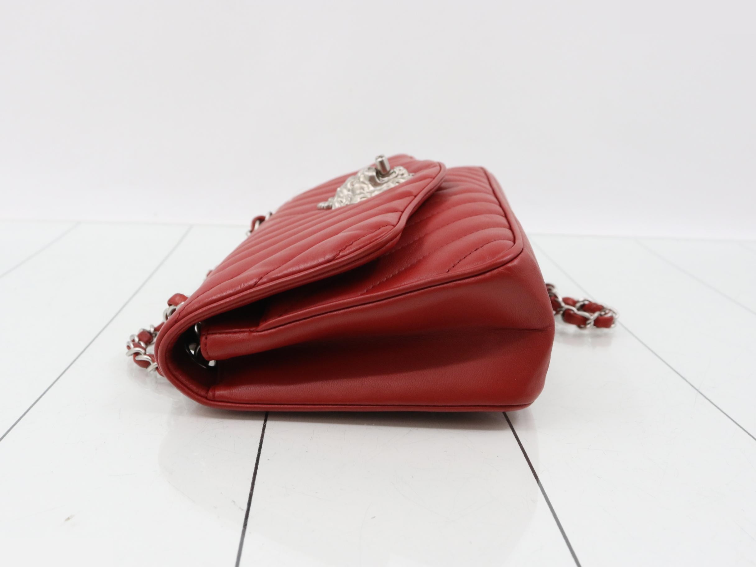Lambskin V-stitch Lion Coco chain shoulder bag, red hardware, size 14. — view 4
