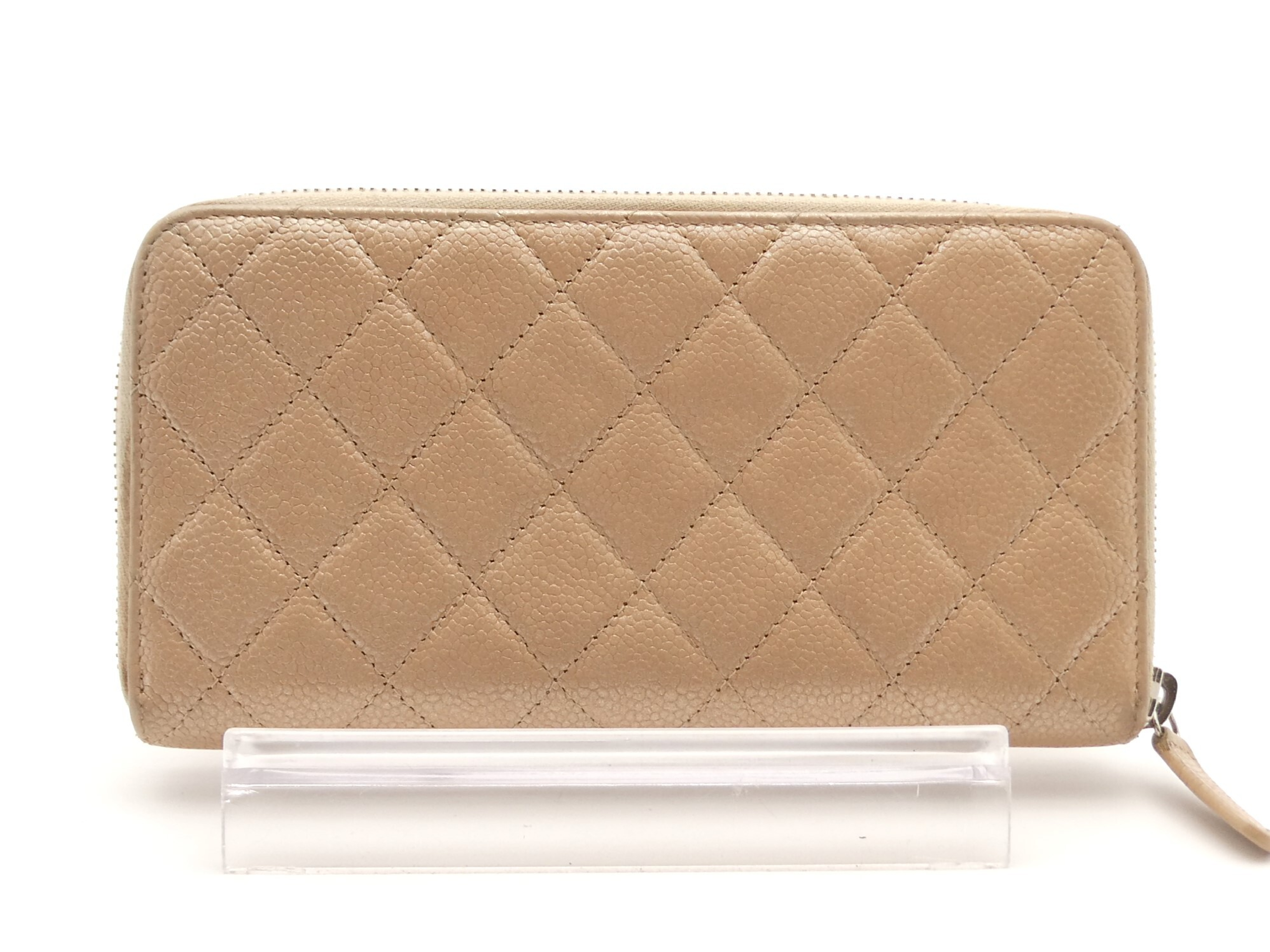 Matelassé Coco Mark Caviar Skin Round Zip Wallet — view 2