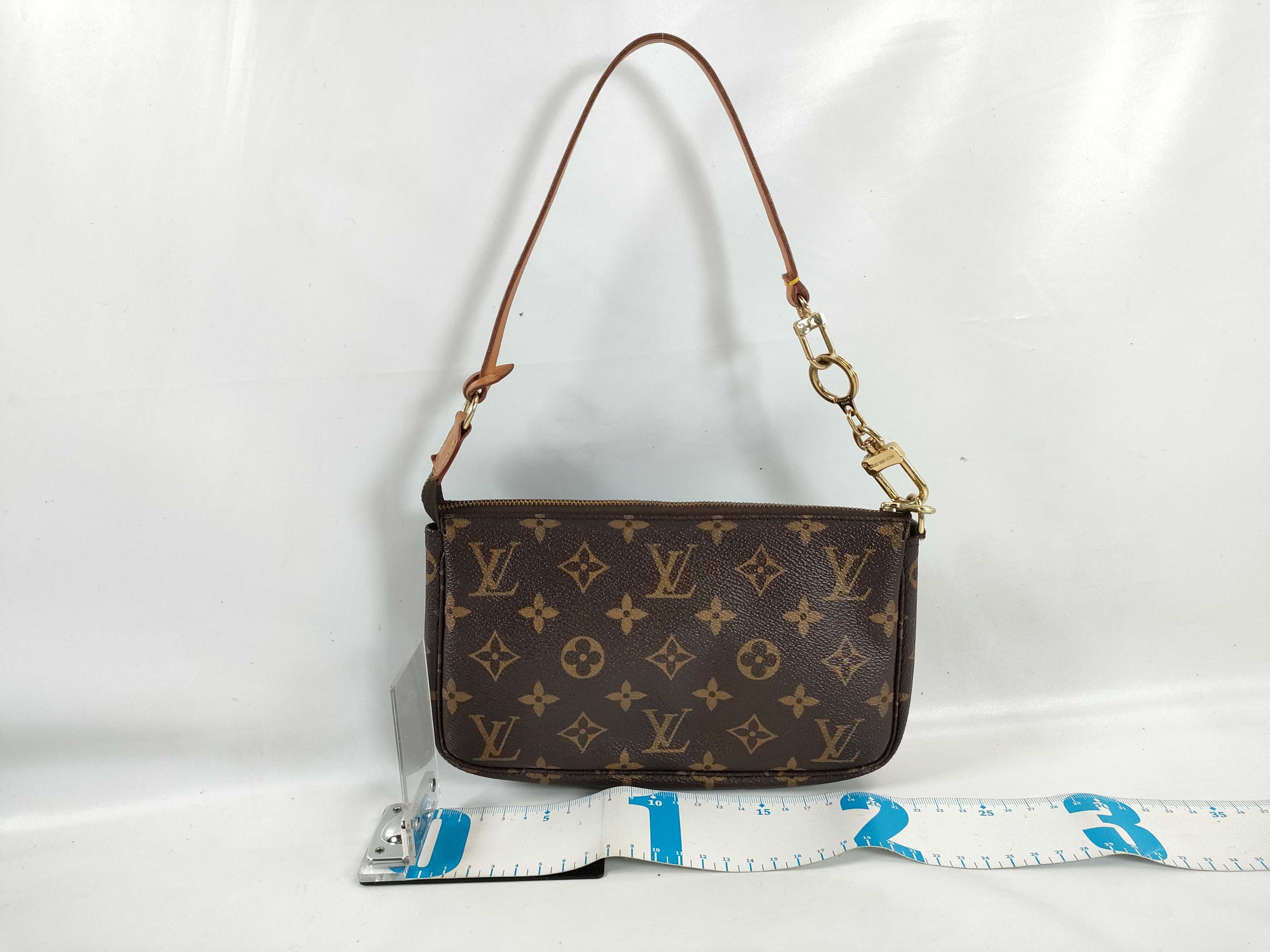 Monogram Pochette Accessoires M51980 Handbag — view 2