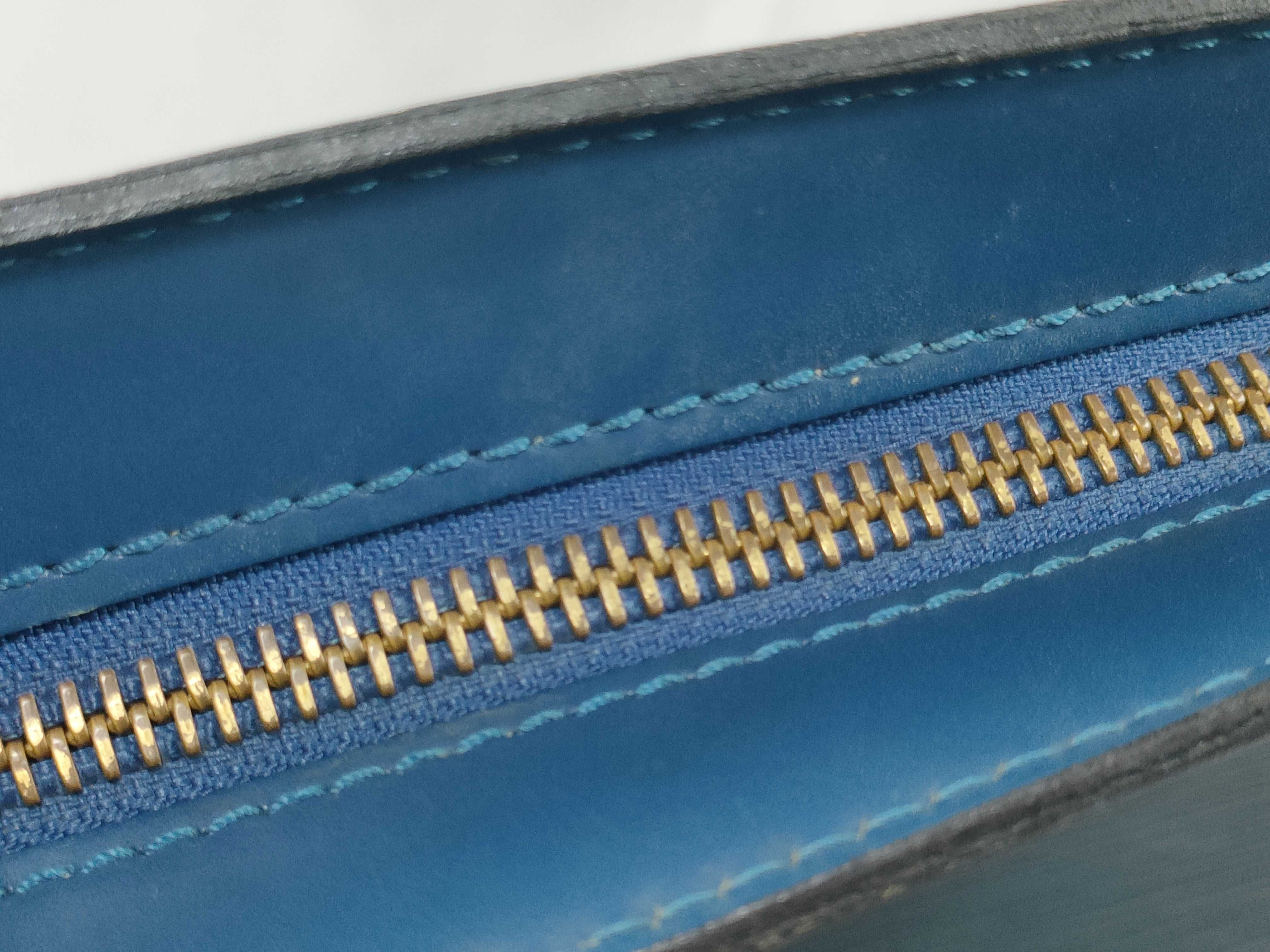 Epi Louis Vuitton Saint Jacques Blue Handbag — view 10