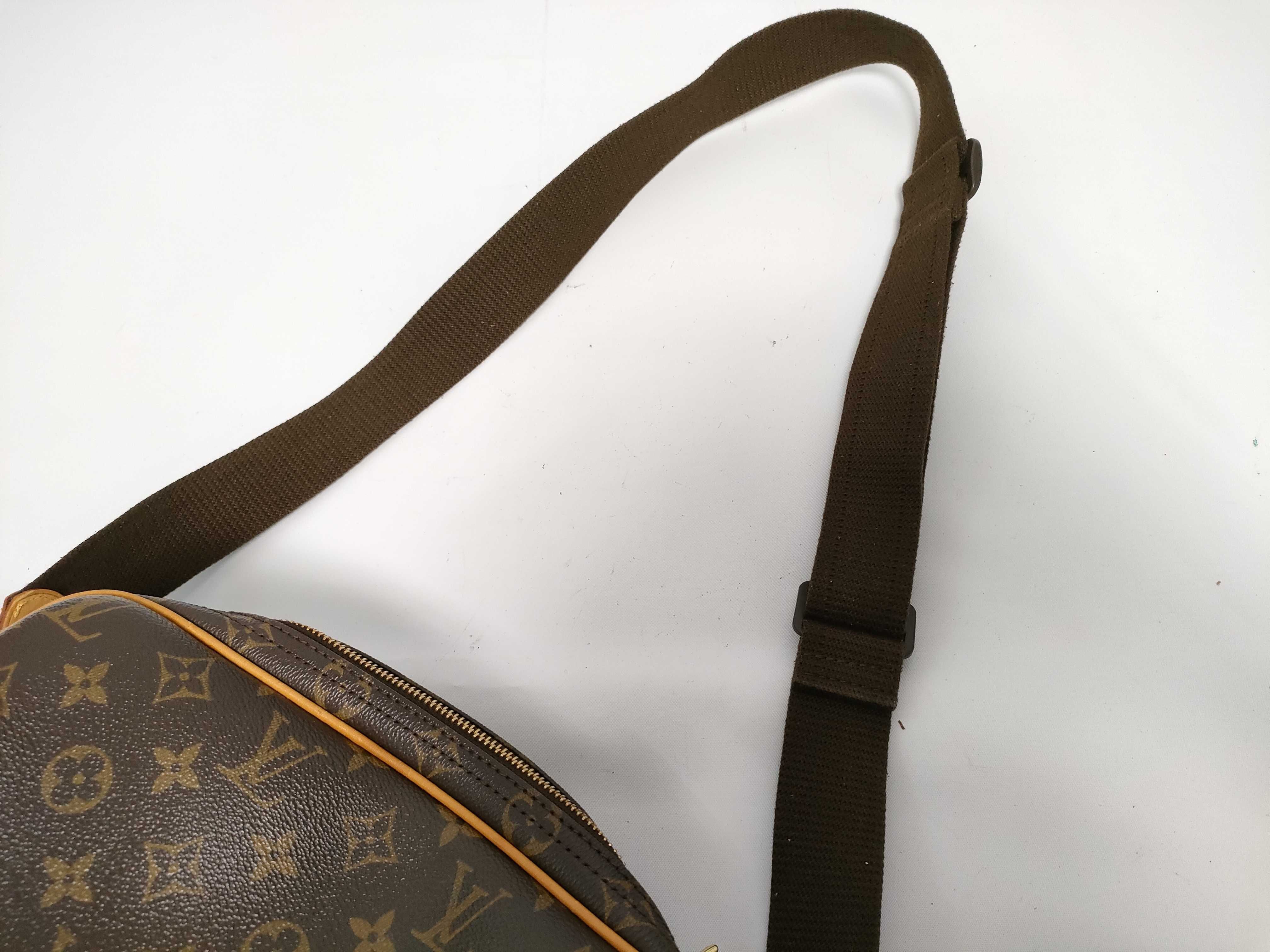 Monogram Reporter PM M45254 P0022 Shoulder Bag — view 7