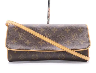 Pochette Twin GM with shoulder strap