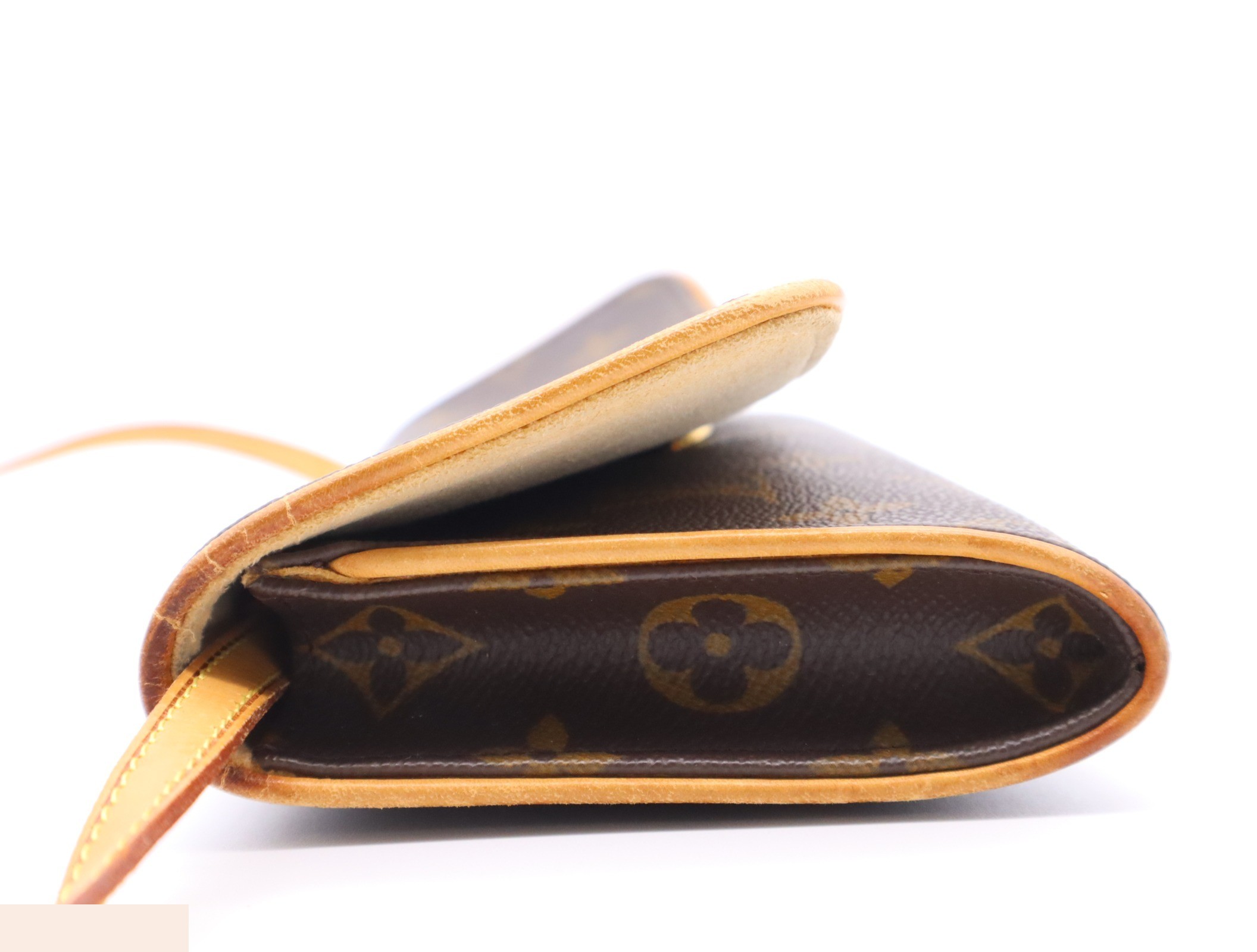 Pochette Twin GM with shoulder strap — view 3