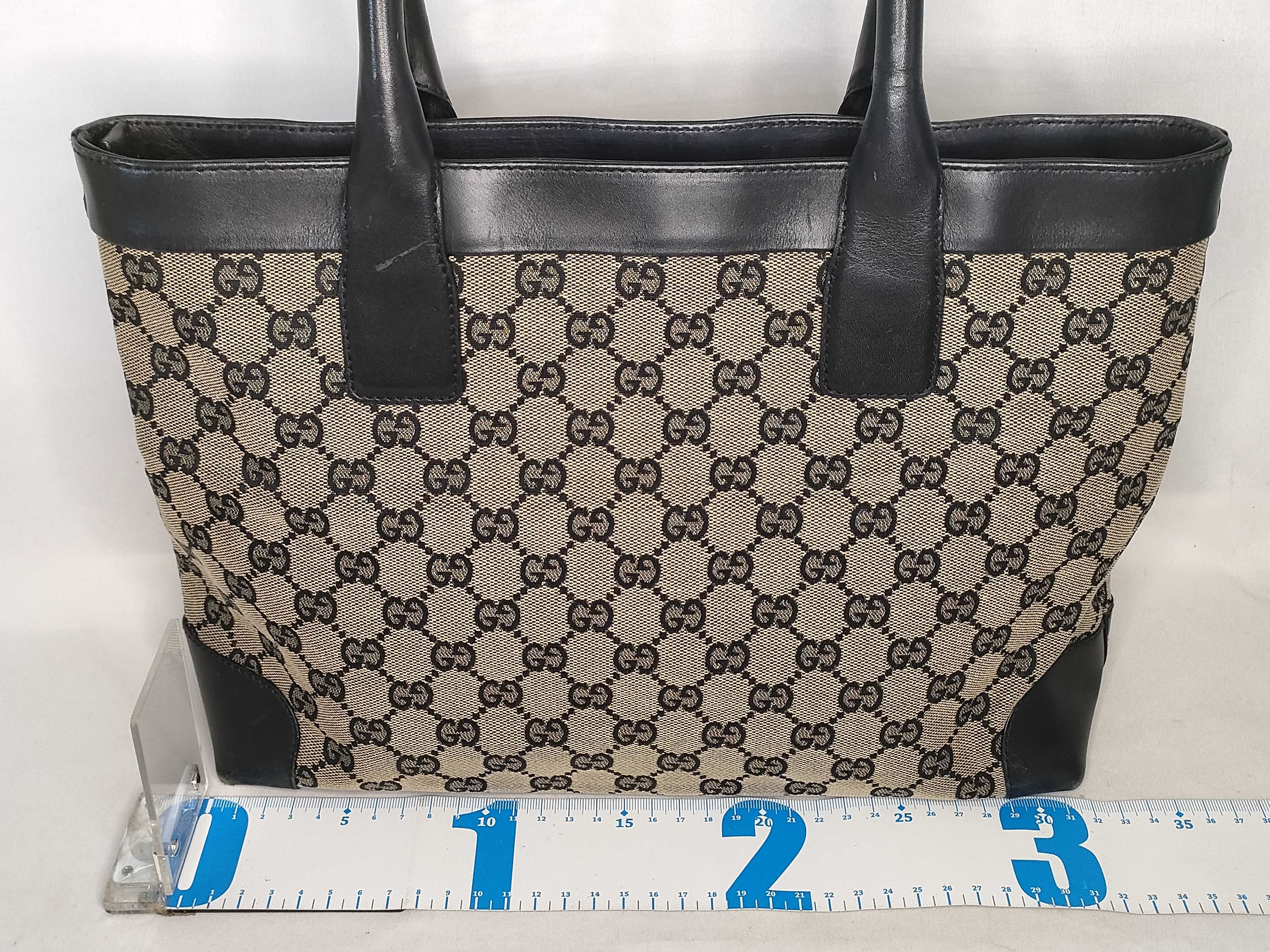 GG Canvas 002・1119 GG Canvas Handbag — view 2