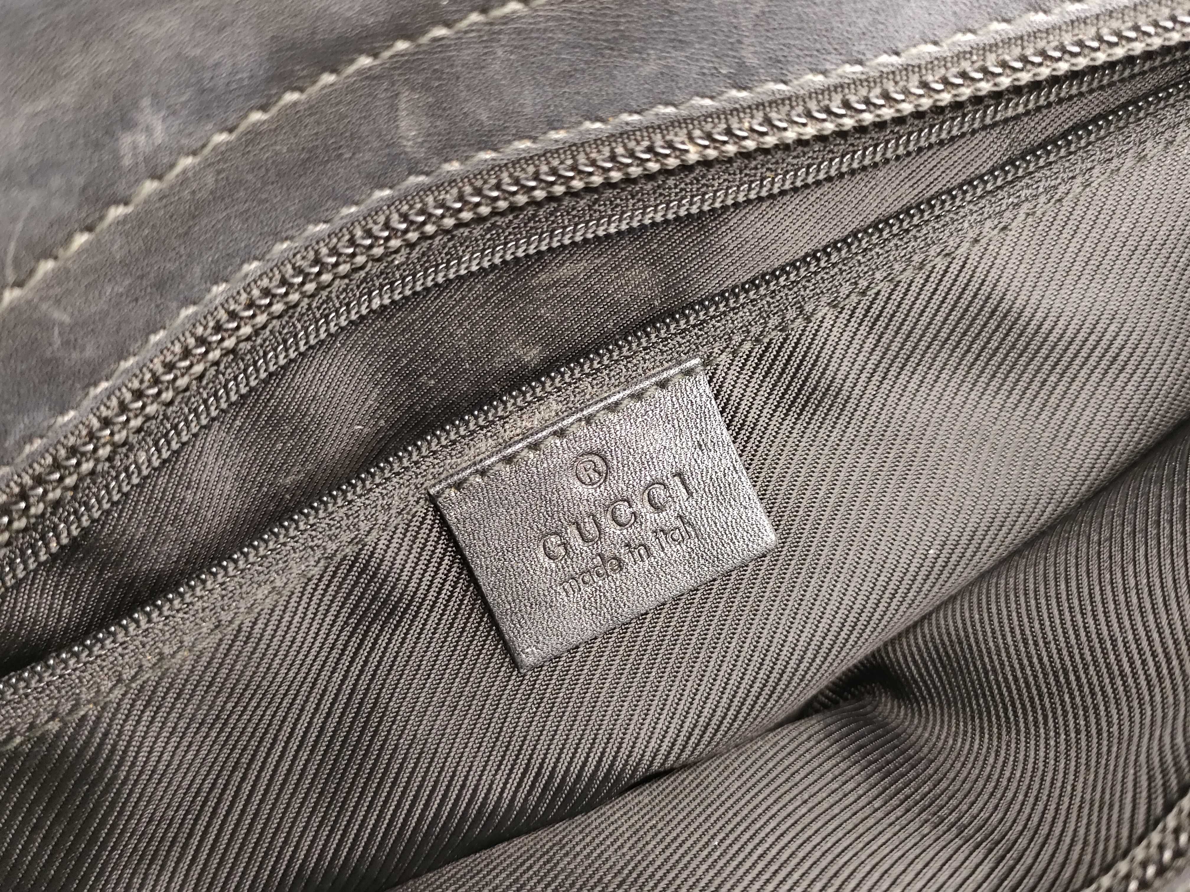 GG Canvas 002・1119 GG Canvas Handbag — view 11
