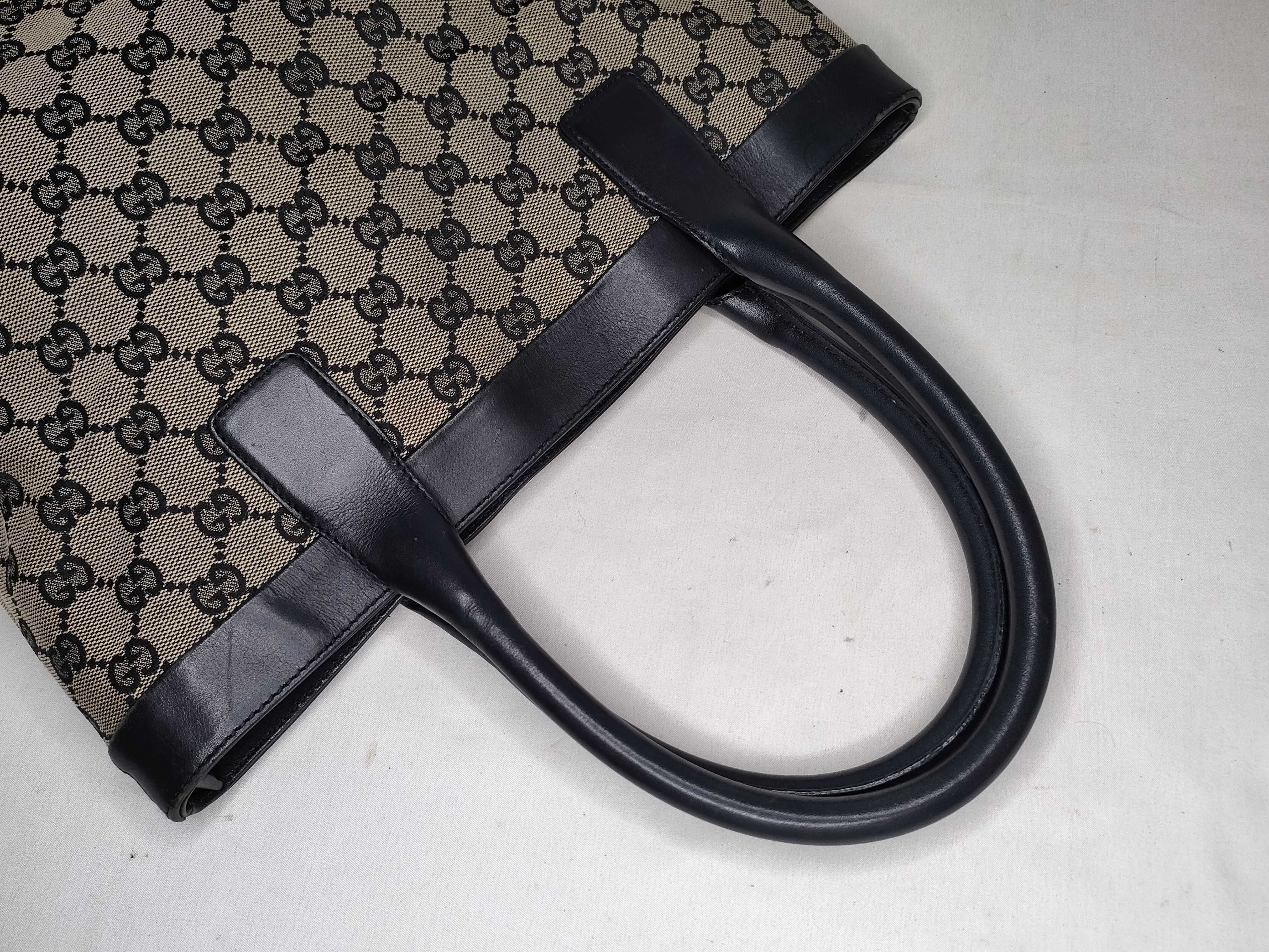 GG Canvas 002・1119 GG Canvas Handbag — view 3
