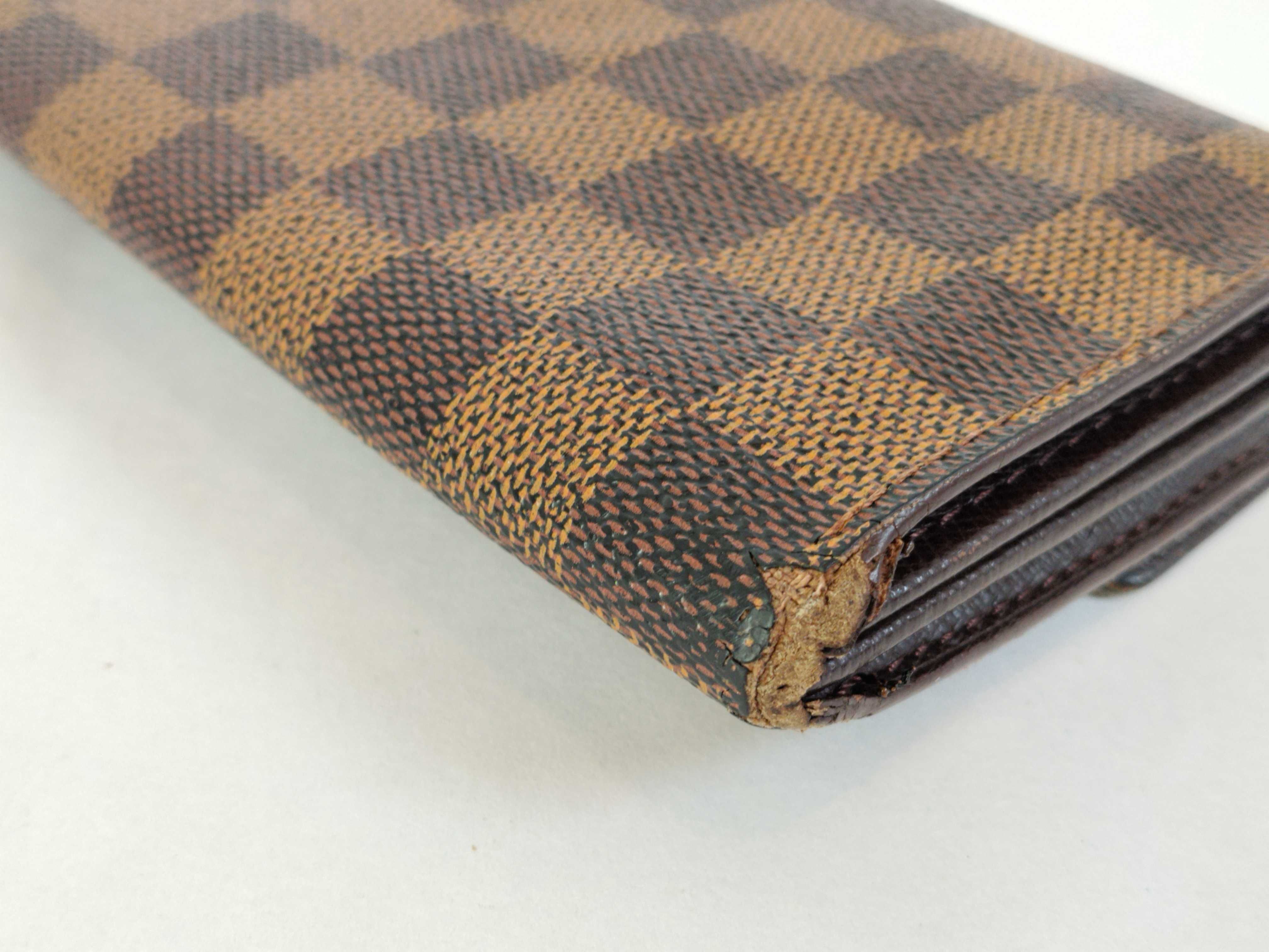 Damier Louis Vuitton Wallet Title: Surprise Wallet — view 3
