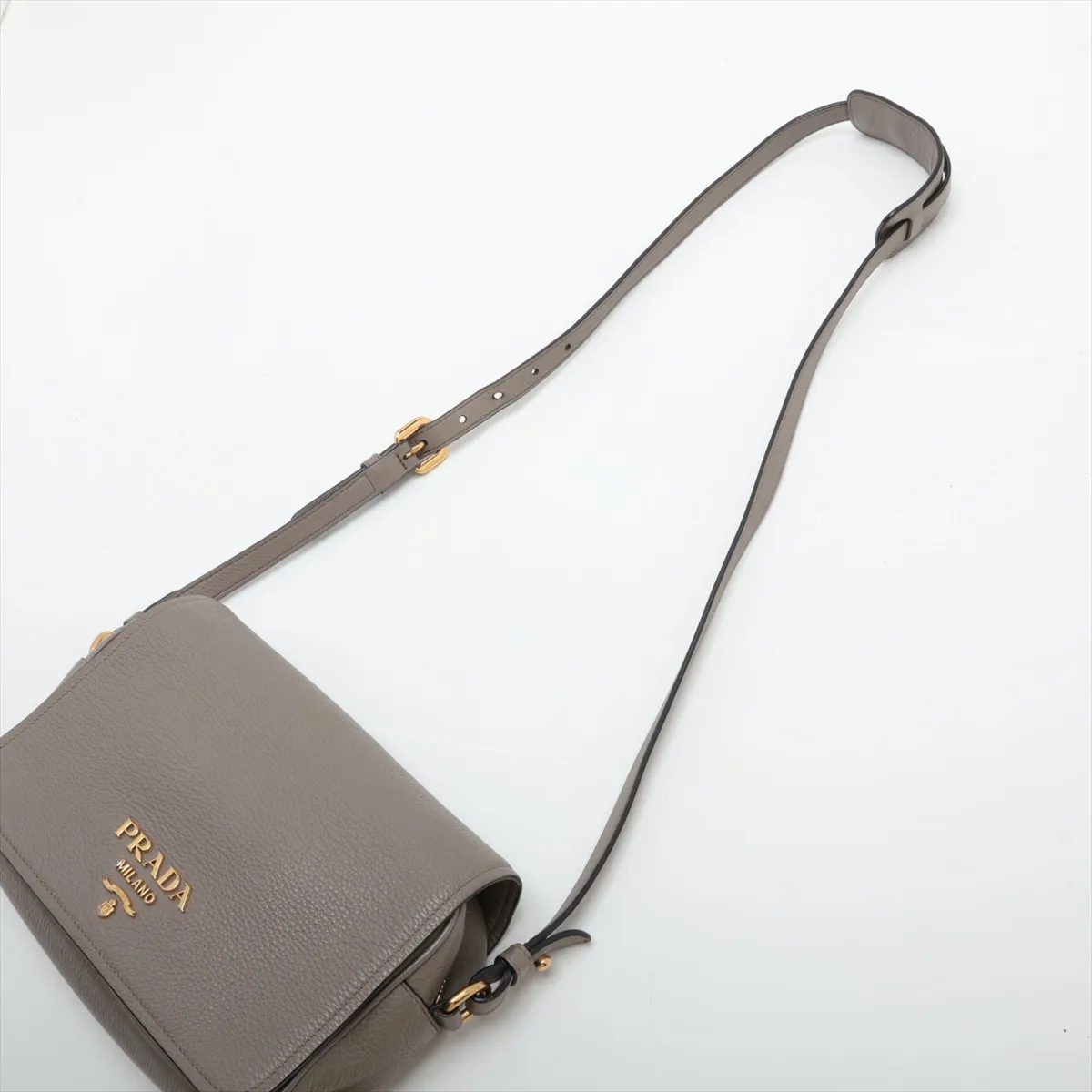 Vitello Daino Leather Shoulder Bag, Gray — view 5