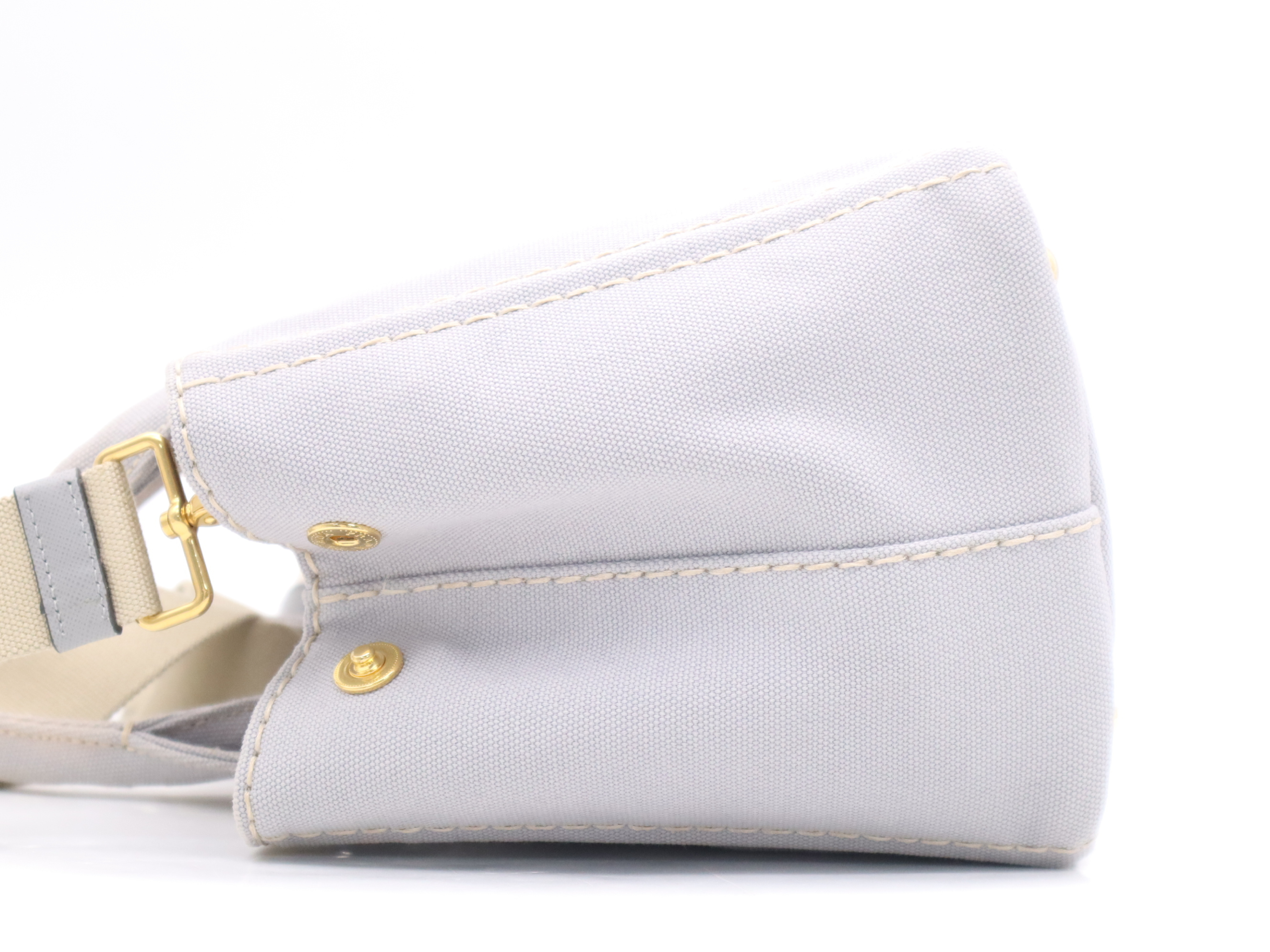 Canvas Canapa Tote Bag, Gray, Gold Hardware, with Shoulder Strap and Card Holder. — view 3