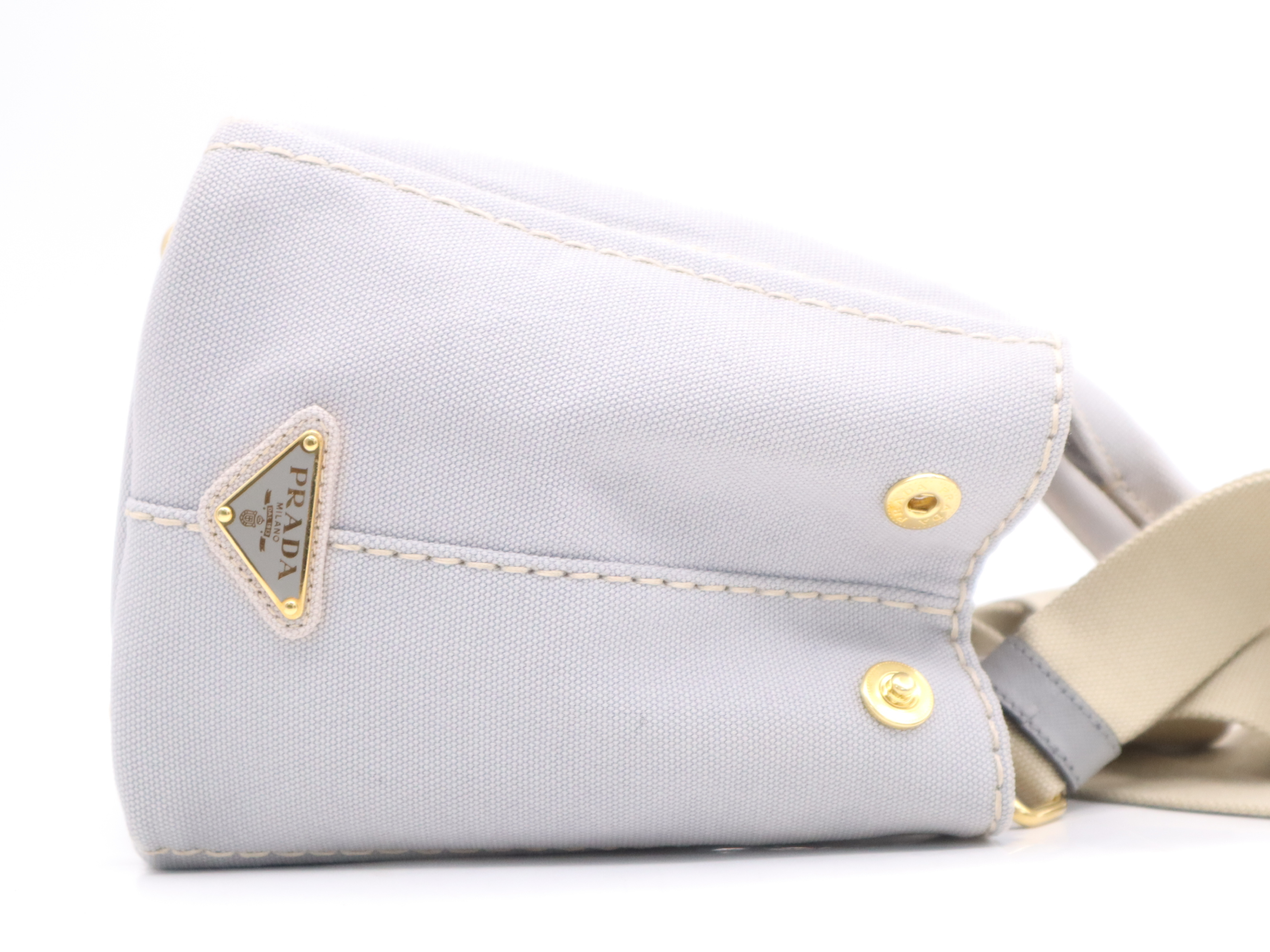 Canvas Canapa Tote Bag, Gray, Gold Hardware, with Shoulder Strap and Card Holder. — view 5