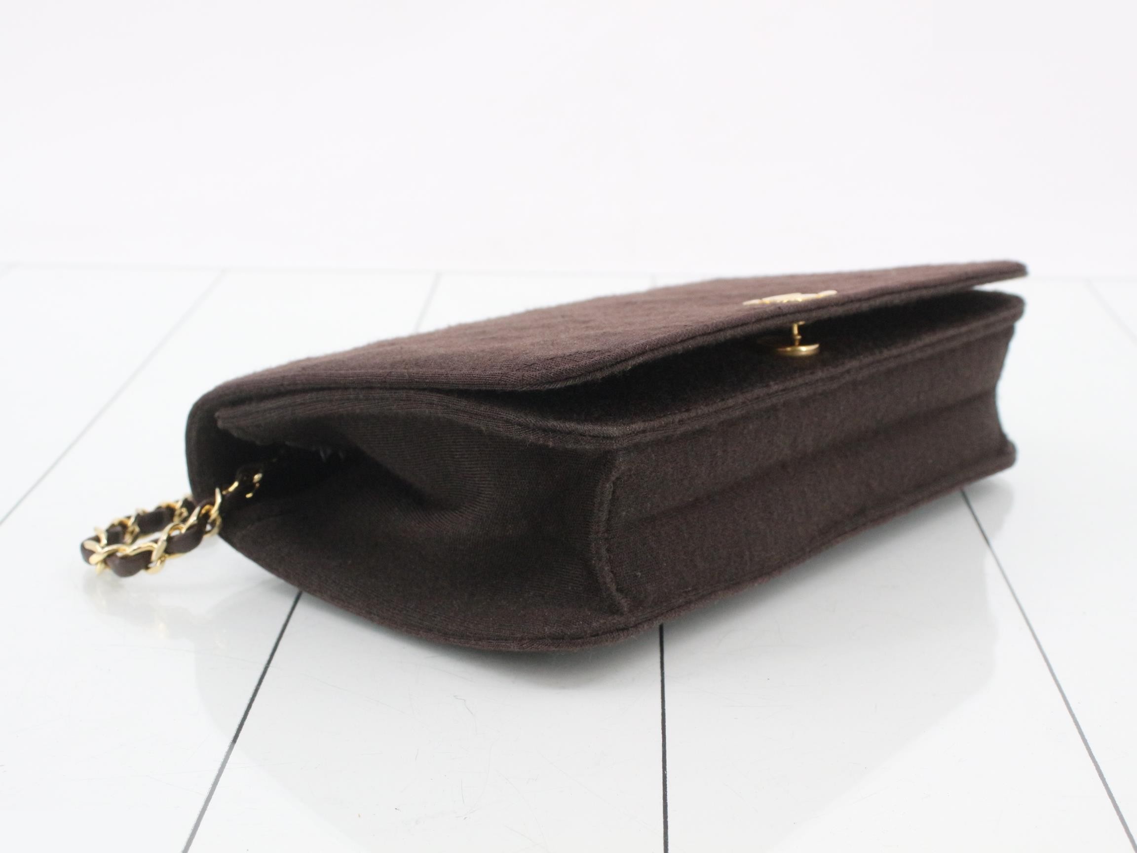 Cotton matelassé bag - lid won't close. — view 5
