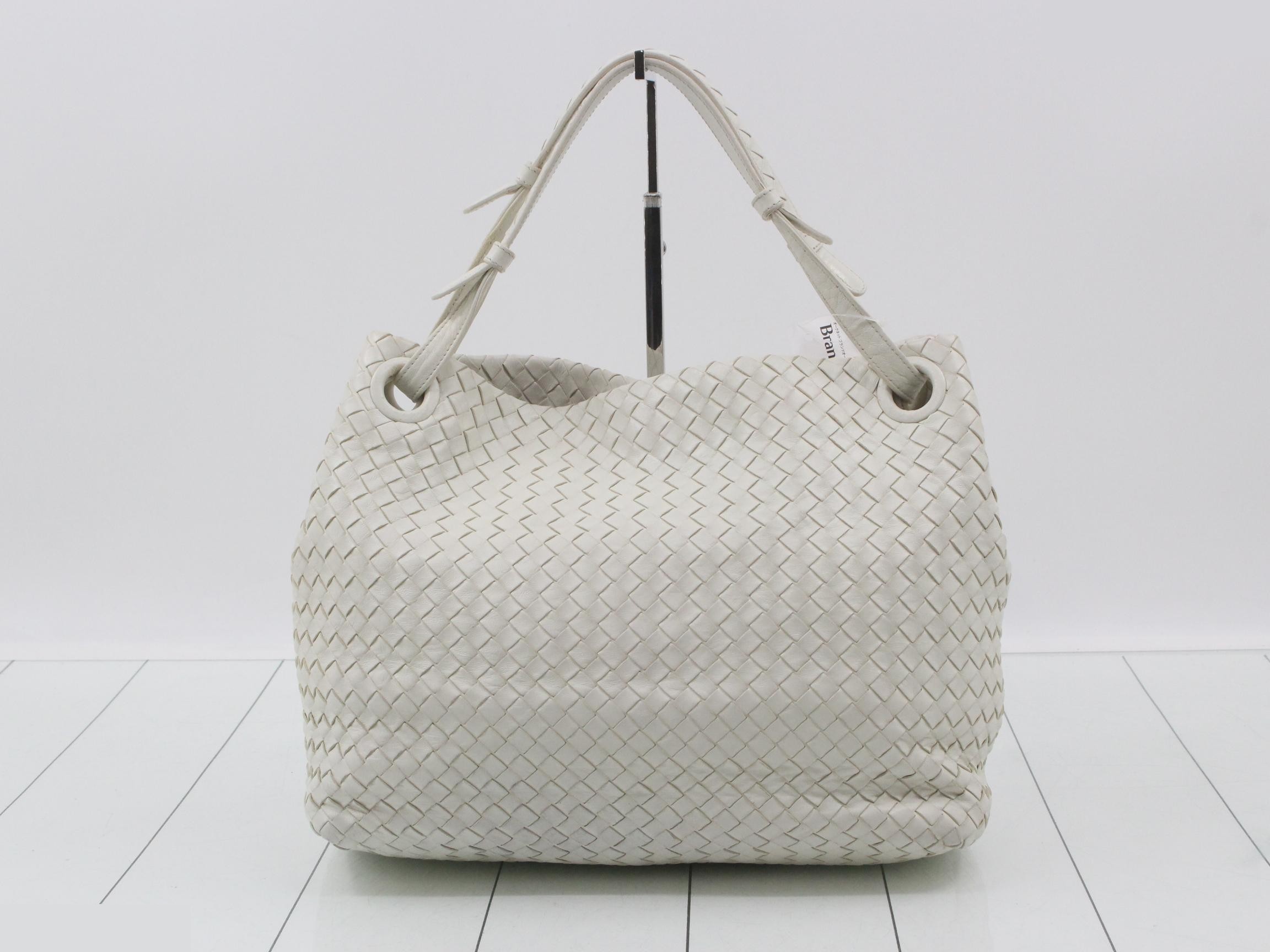 Intrecciato handbag, white leather — view 2